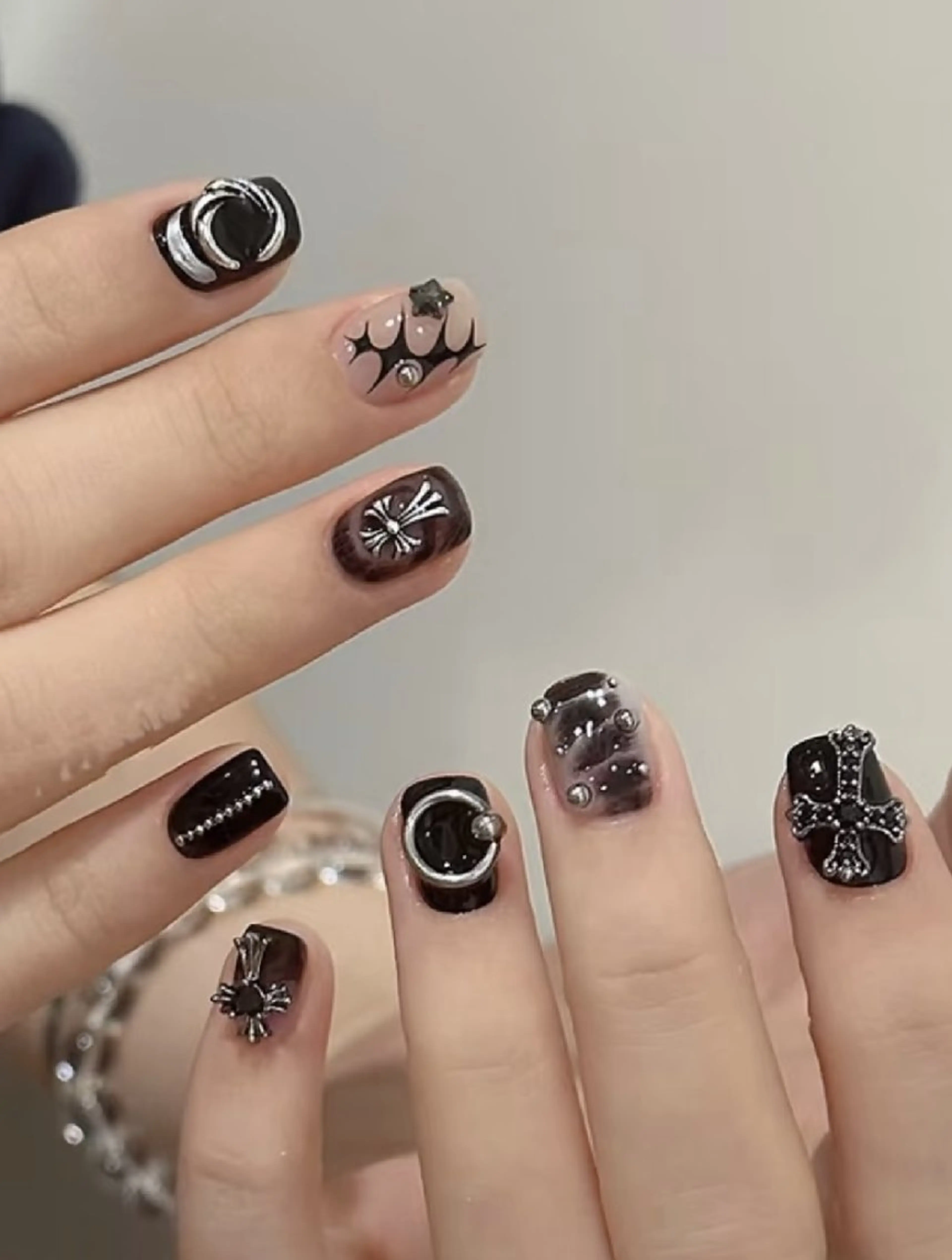 ネイル ハンドネイル パラジェル＆フィルイン取り扱いサロンSol Nail所属・Sol Nail ミネのネイルデザイン