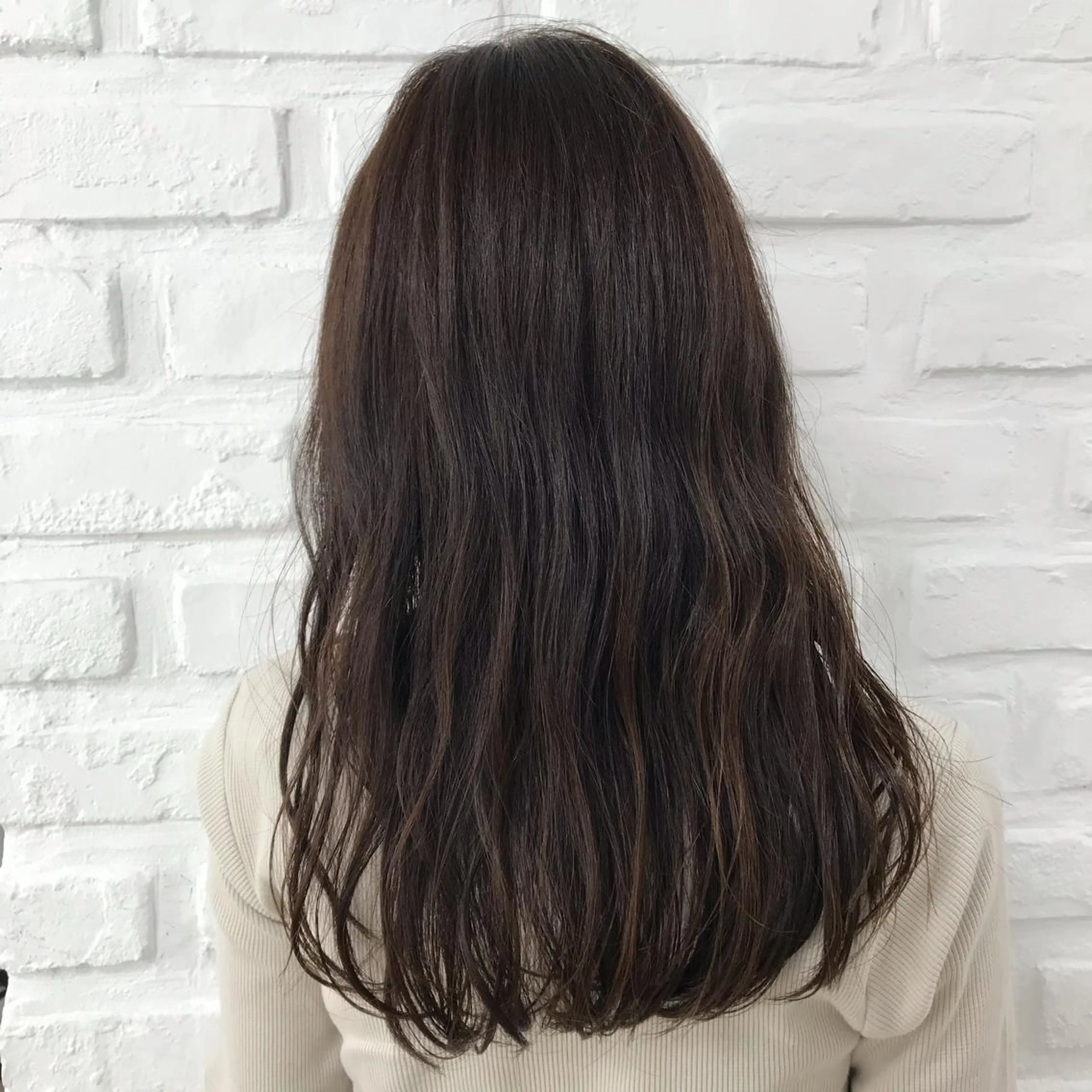 ロング カラー ベージュカラー 透明感カラー イルミナカラー カット ヘアカラー トリートメント 暖色カラー💜 中山由梨のヘアスタイル