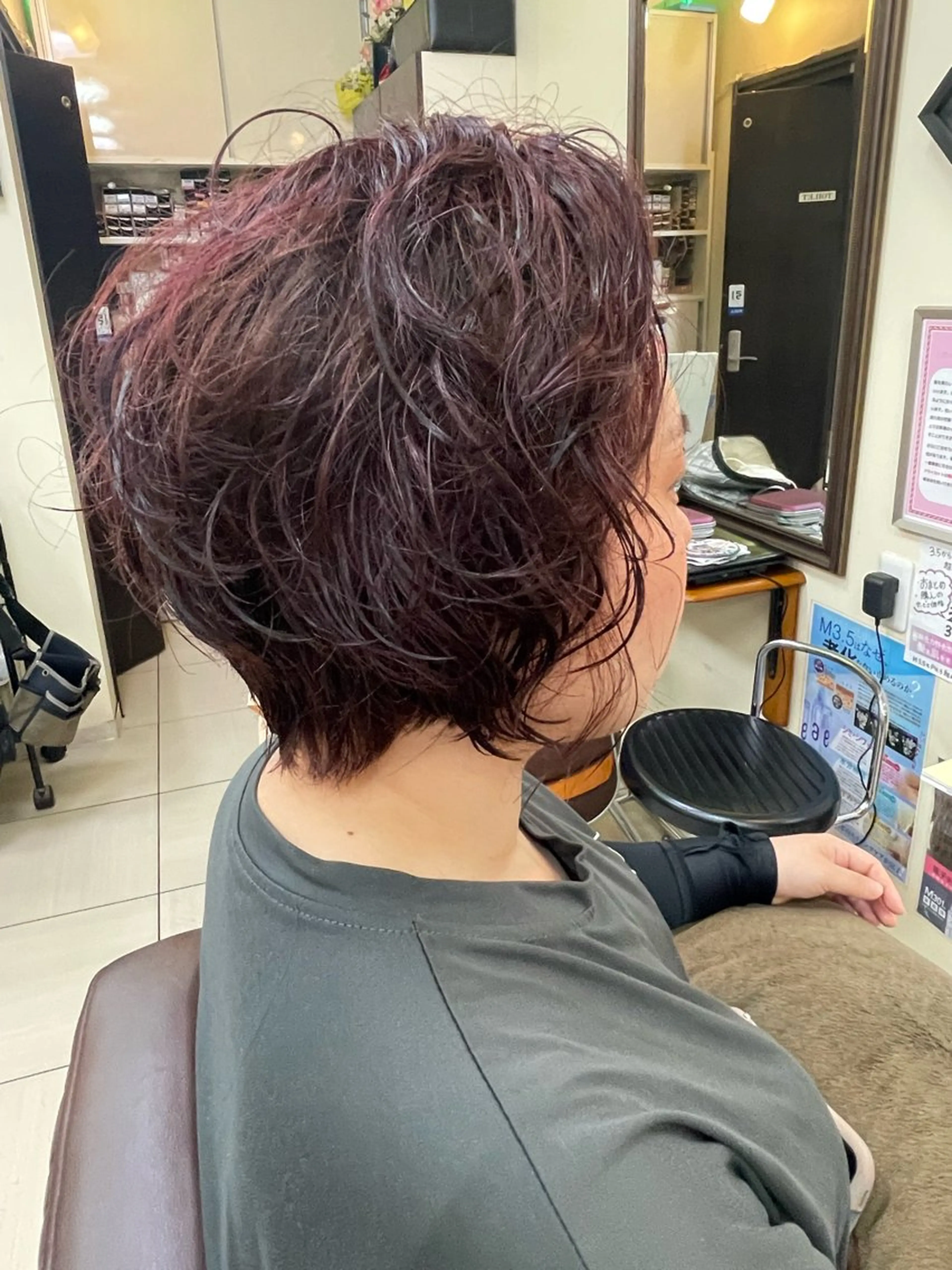ショート ハンサムショート くせ毛 ショートヘア カット ヘアカラー 美髪クリエイター 三浦　葵のヘアスタイル