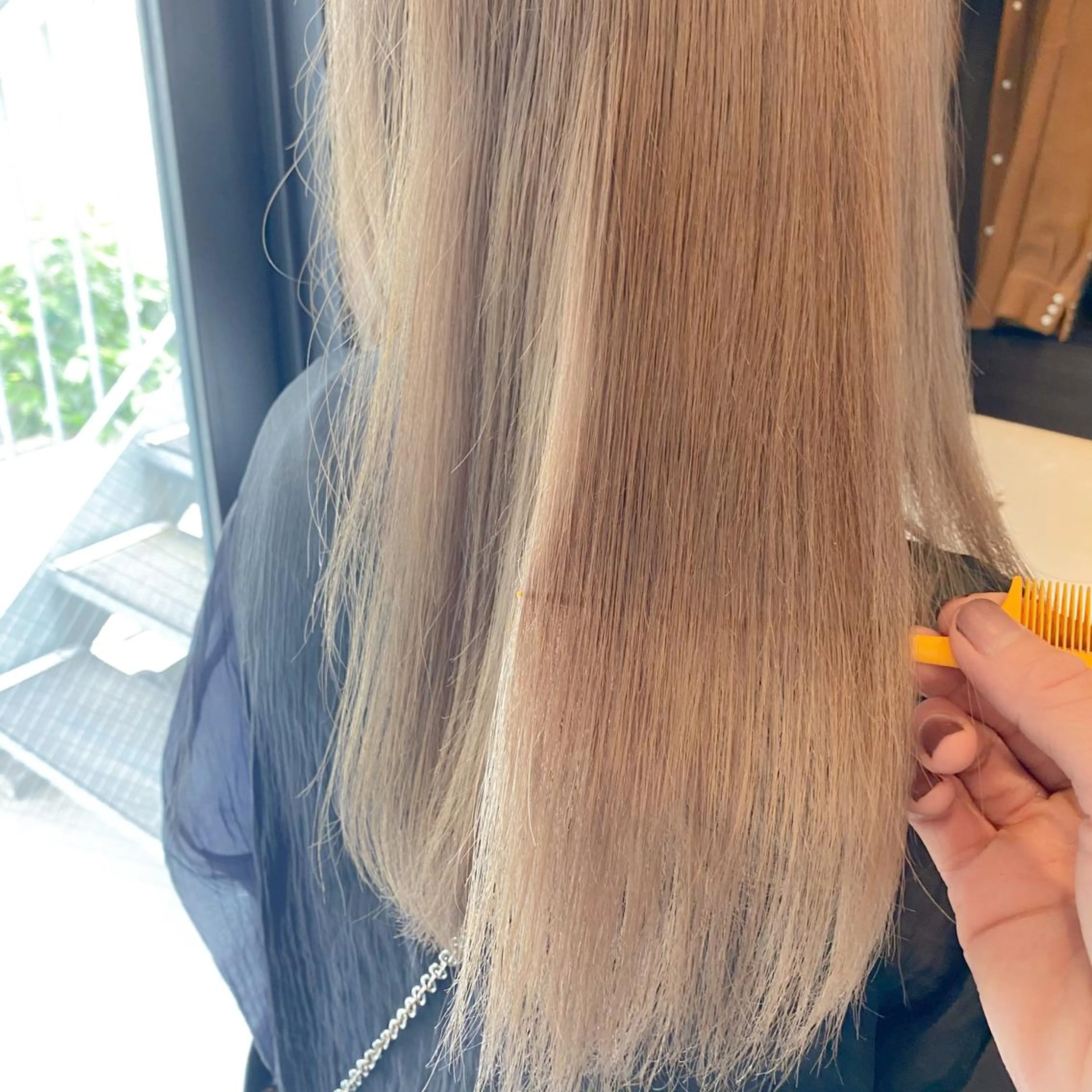 セミロング カラー 艶髪ブリーチ 永井竜也のヘアスタイル