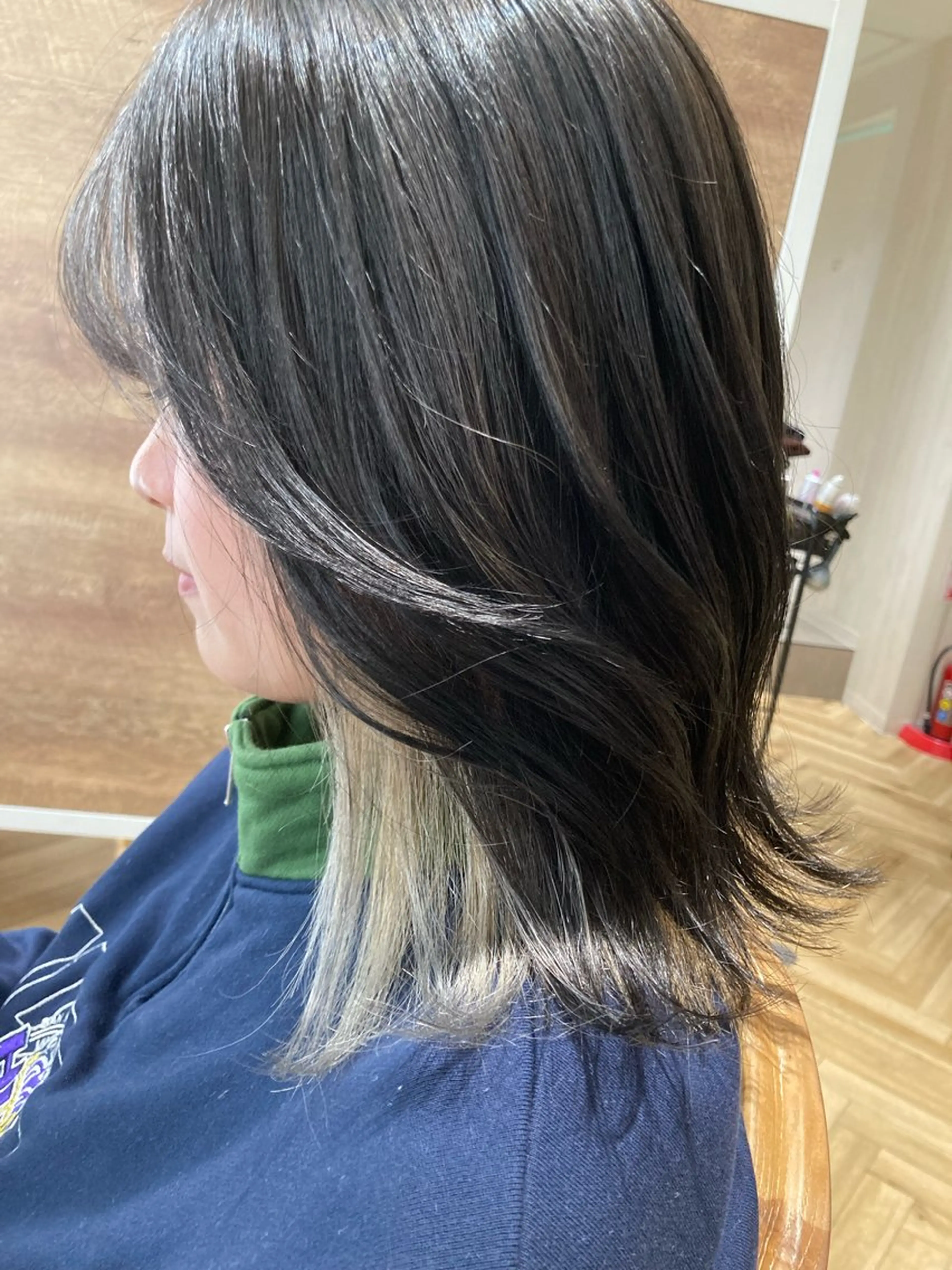 セミロング カラー ブリーチ ダークグレー ダークグレージュ グレージュ GOTODAY シェアサロン梅田NU茶屋町店所属・髪質改善/艶カラー 縮毛矯正/みほのヘアスタイル