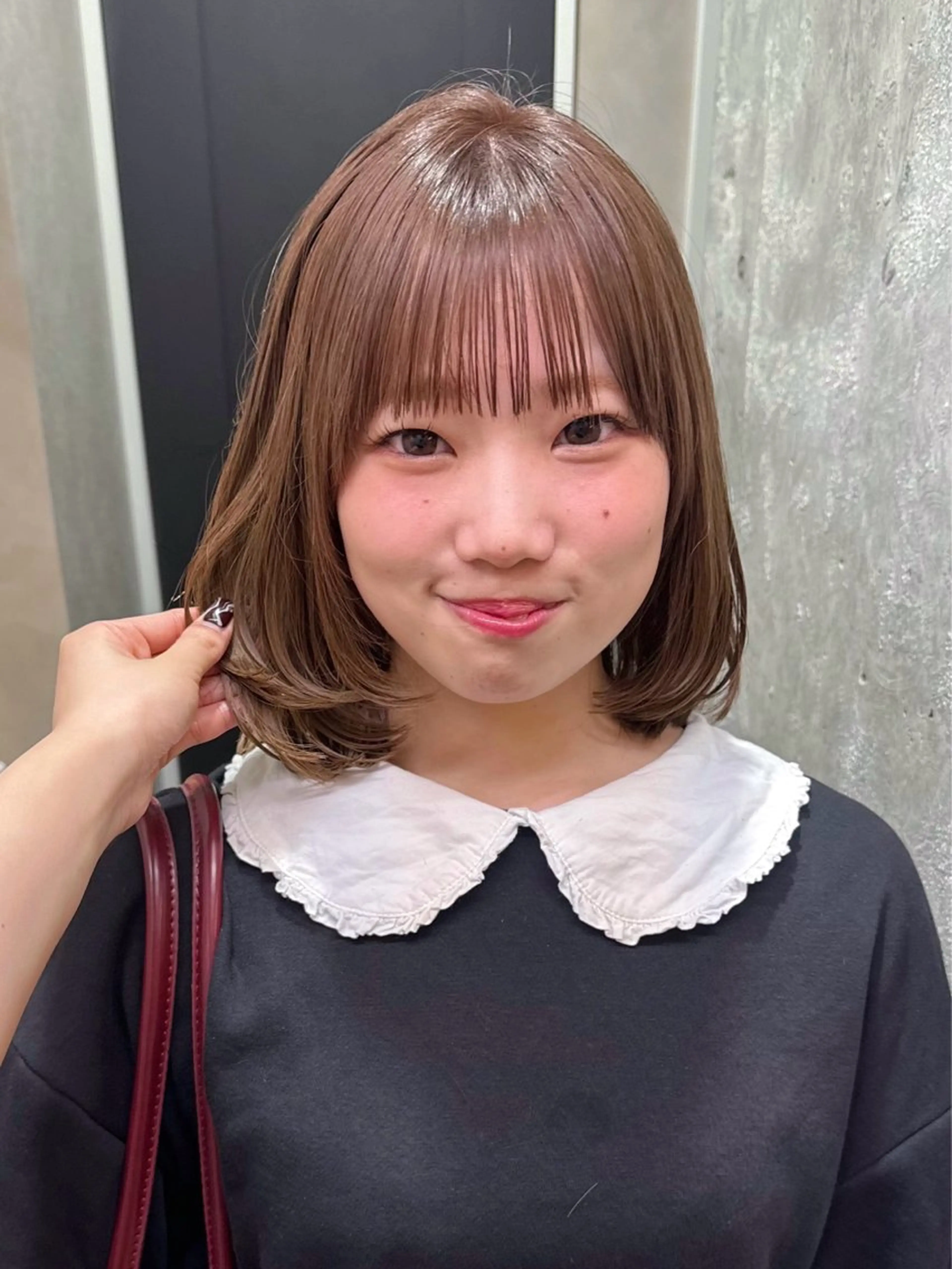 ミディアム カラー グレージュ/レイヤー /ボブ/moyu🎀のヘアスタイル