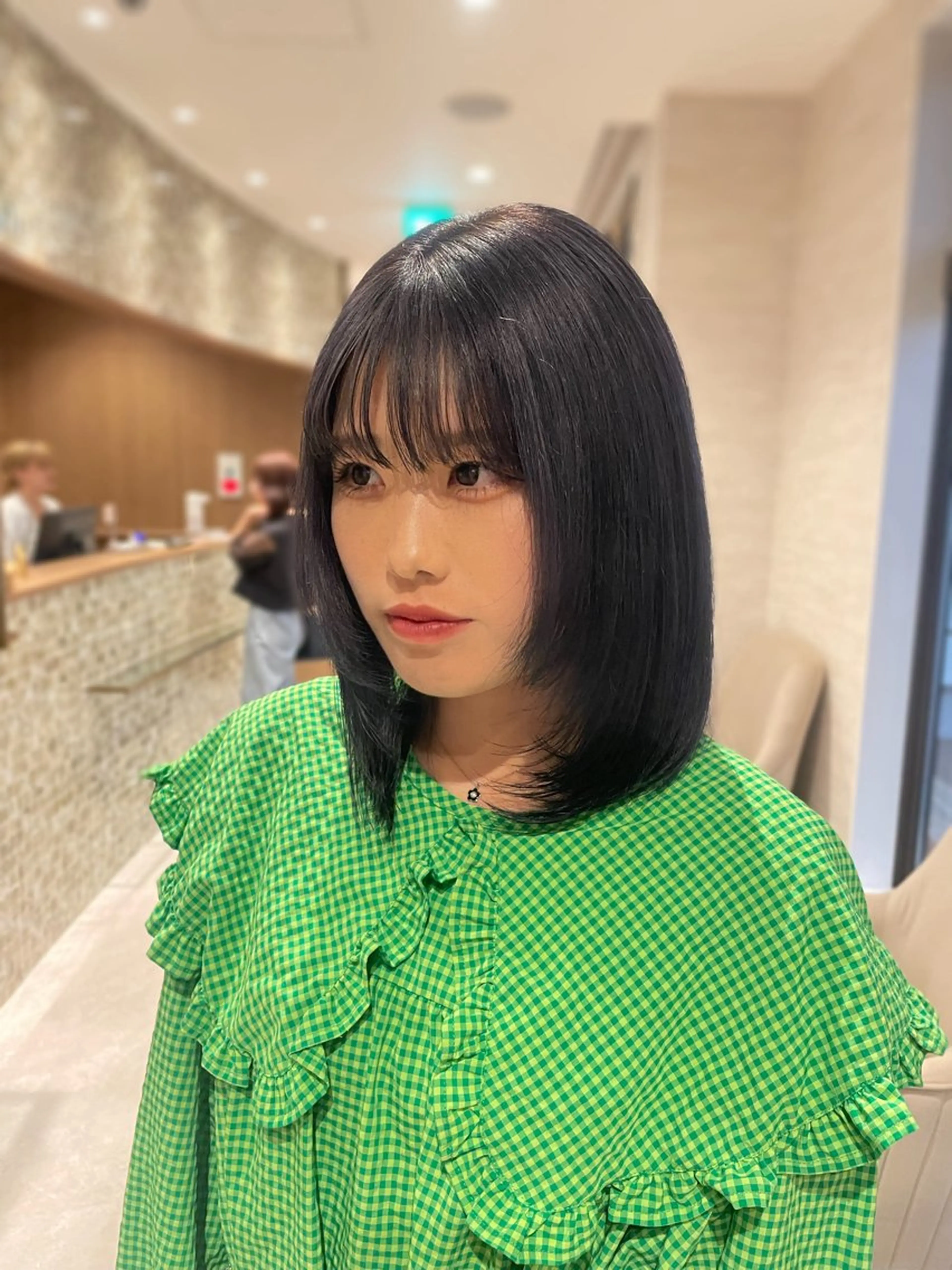 ミディアム カラー ブルーカラー ブルーグレー 透明感カラー ヘアカラー 松崎 咲和のヘアスタイル
