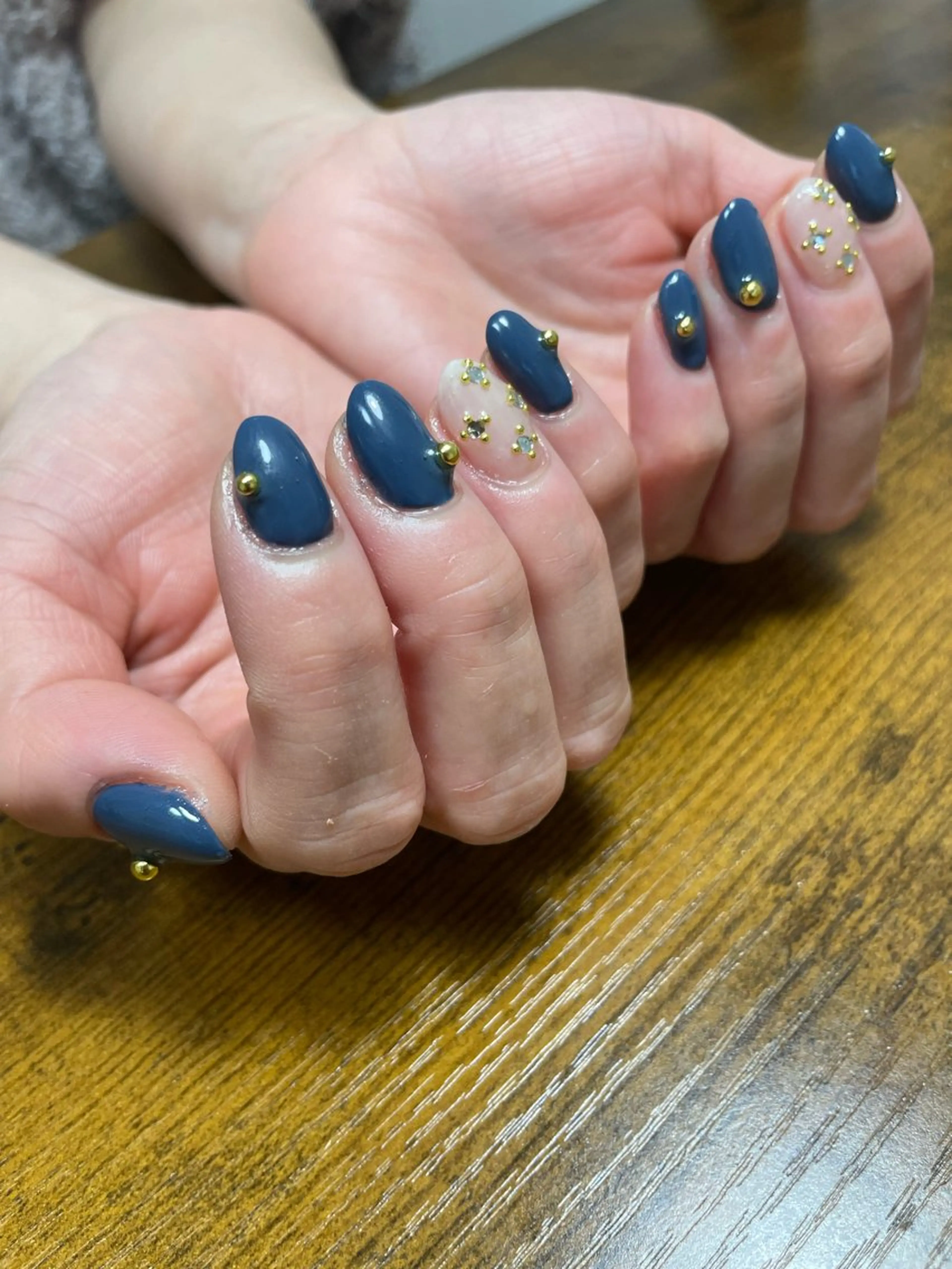 ネイル ネイビー ホワイト プライベートサロン Nails uiのネイルデザイン