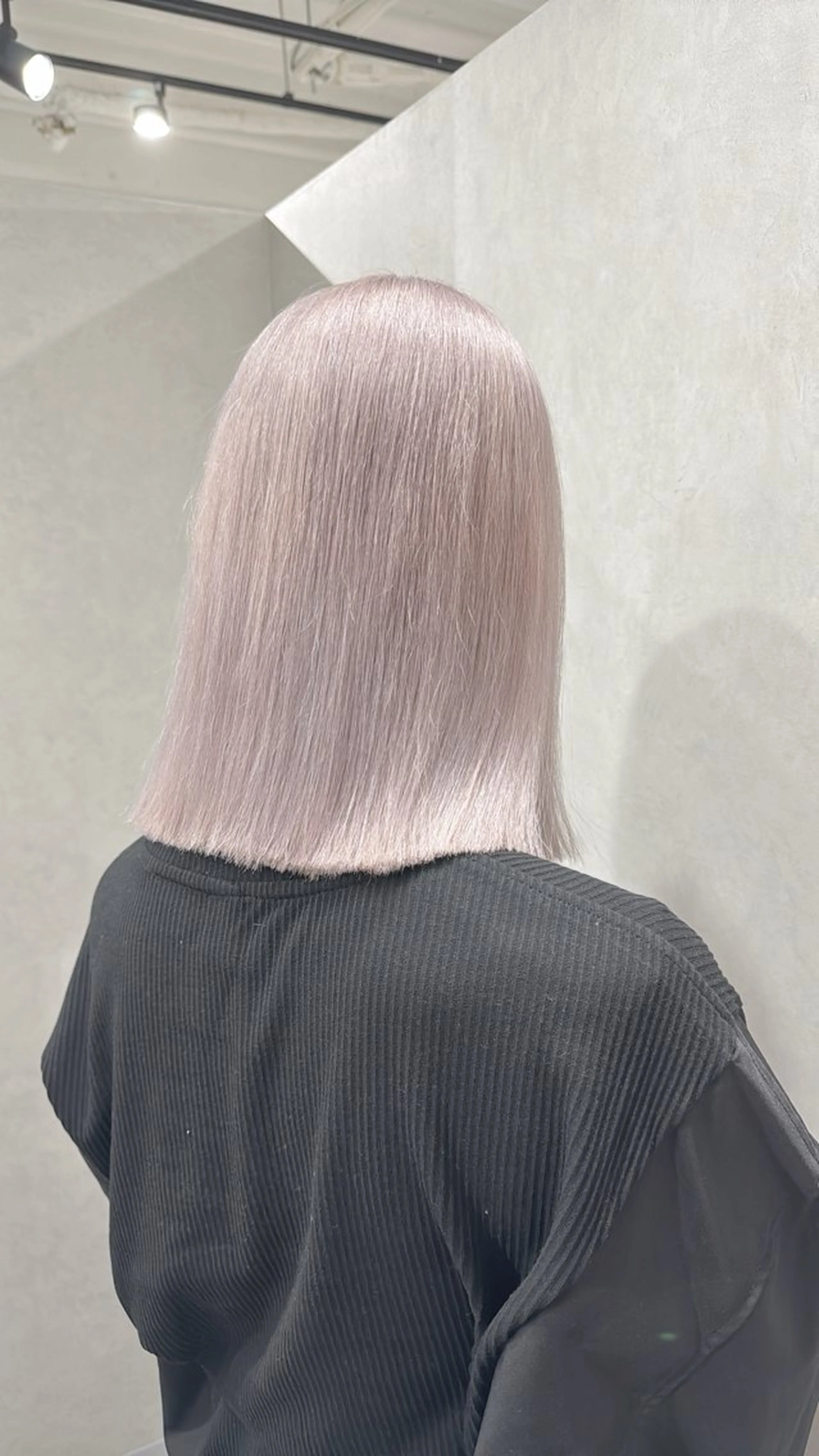 ミディアム カラー ベージュカラー ホワイトベージュ カット ヘアカラー シマオカ イッセイaceのヘアスタイル