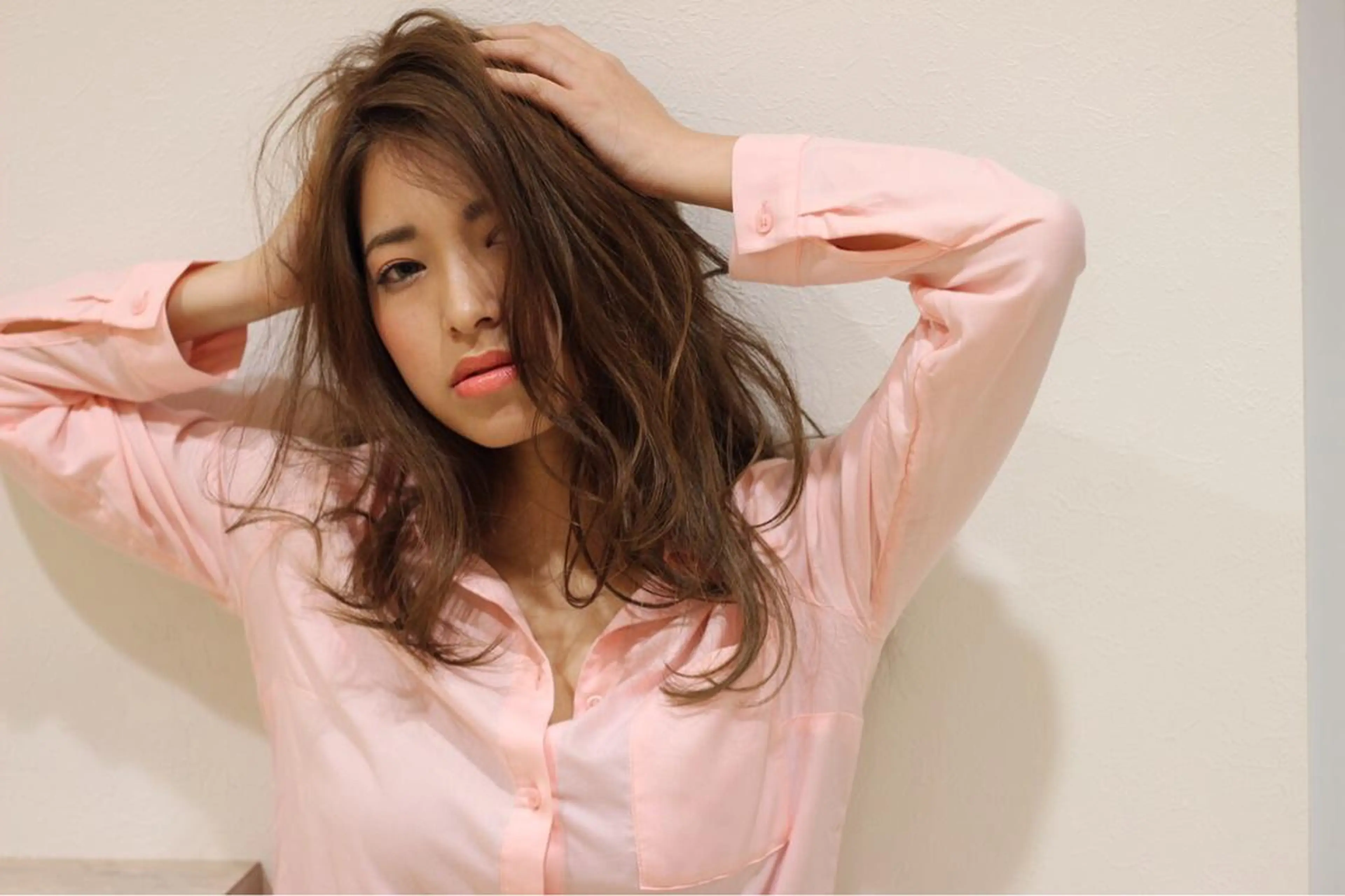 セミロング graxi'    グラシー所属・ブリーチ/ハイトーン SERINAのヘアスタイル