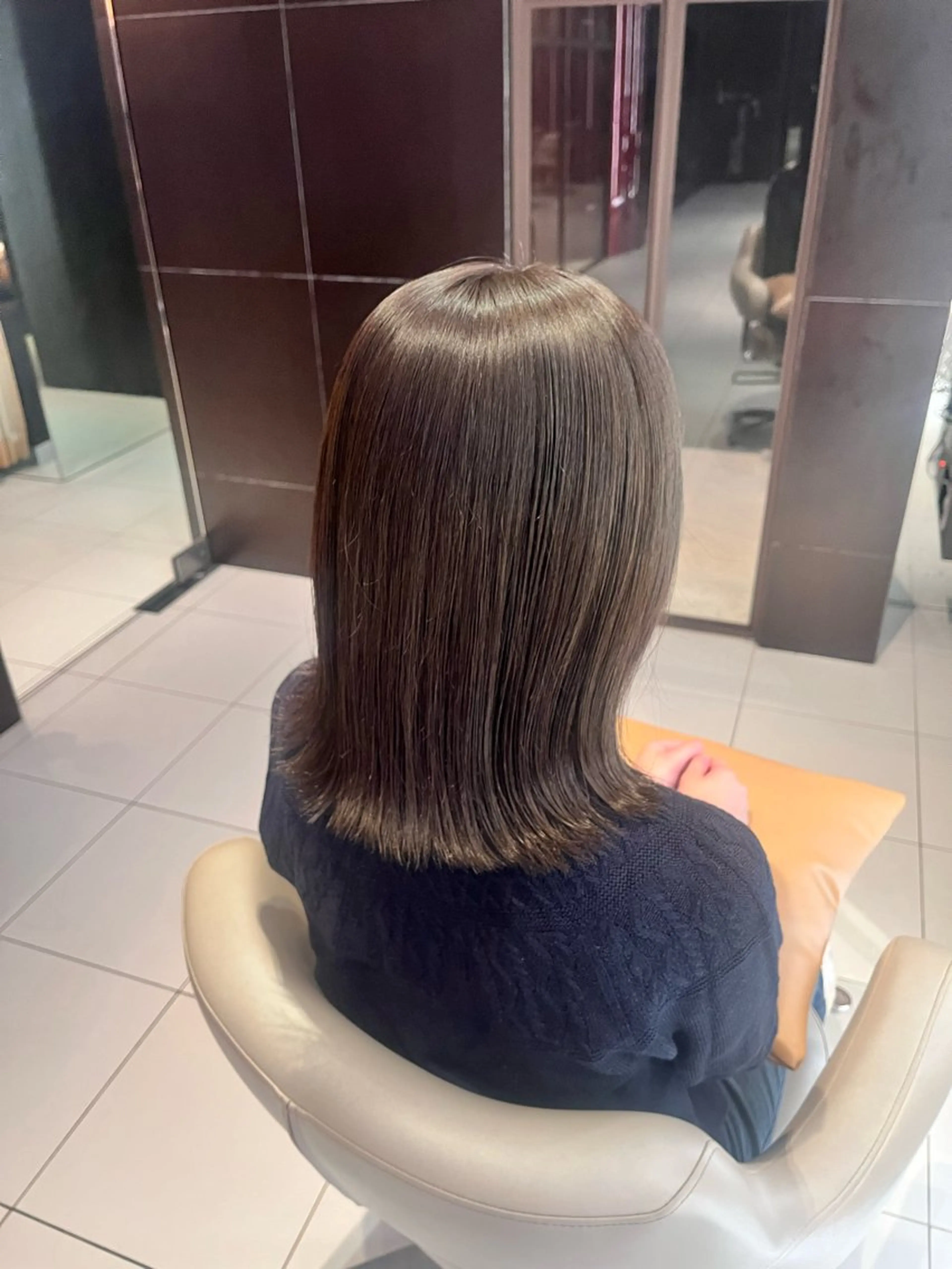 カラー グレージュ 🧶根本 風鈴🧶のヘアスタイル