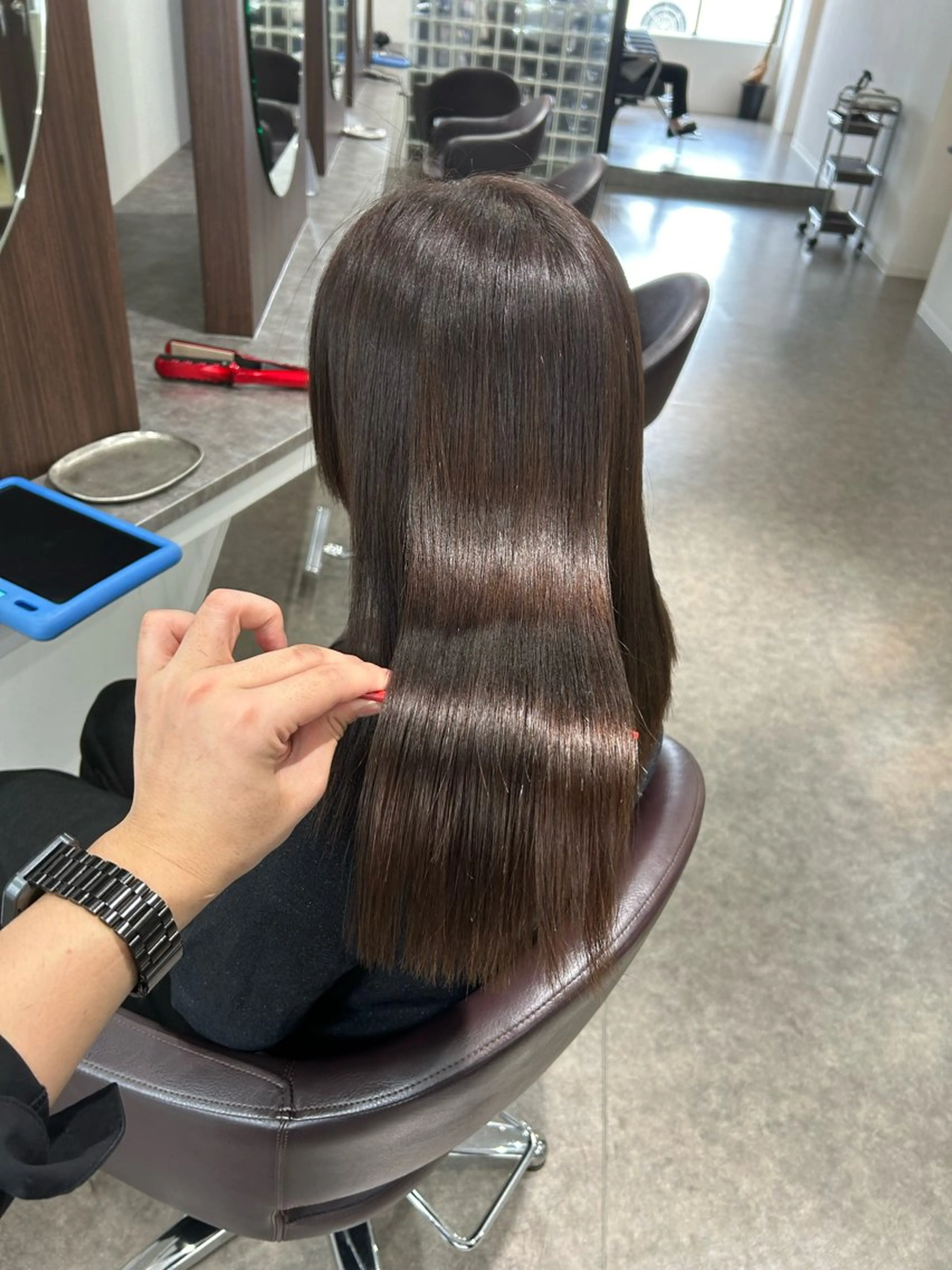 ロング カット ヘアカラー トリートメント タナカ レイヤのヘアスタイル