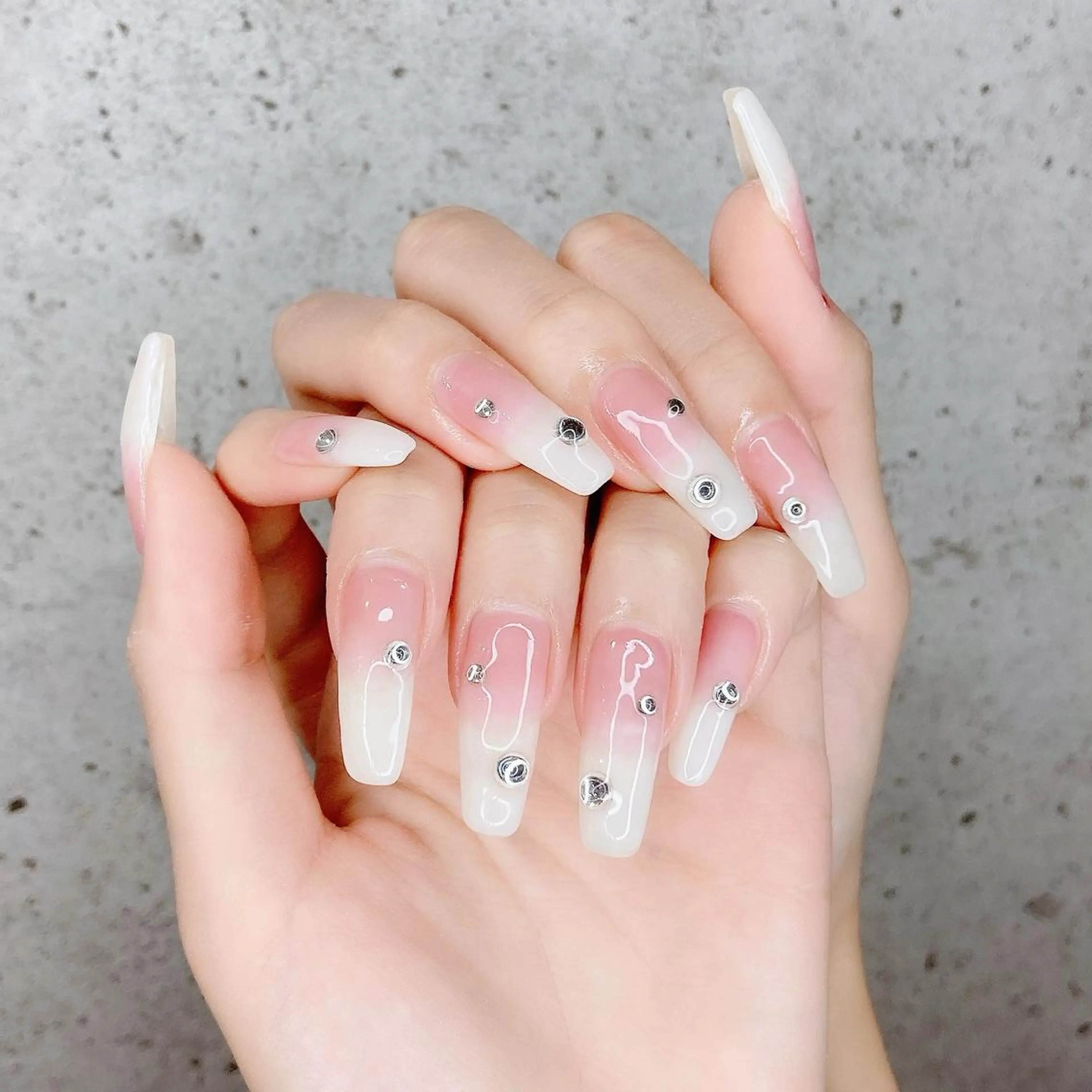 ネイル ジェルネイル グラデーション キラキラネイル オフィスネイル パラジェル ハンドネイル Nail Kのネイルデザイン