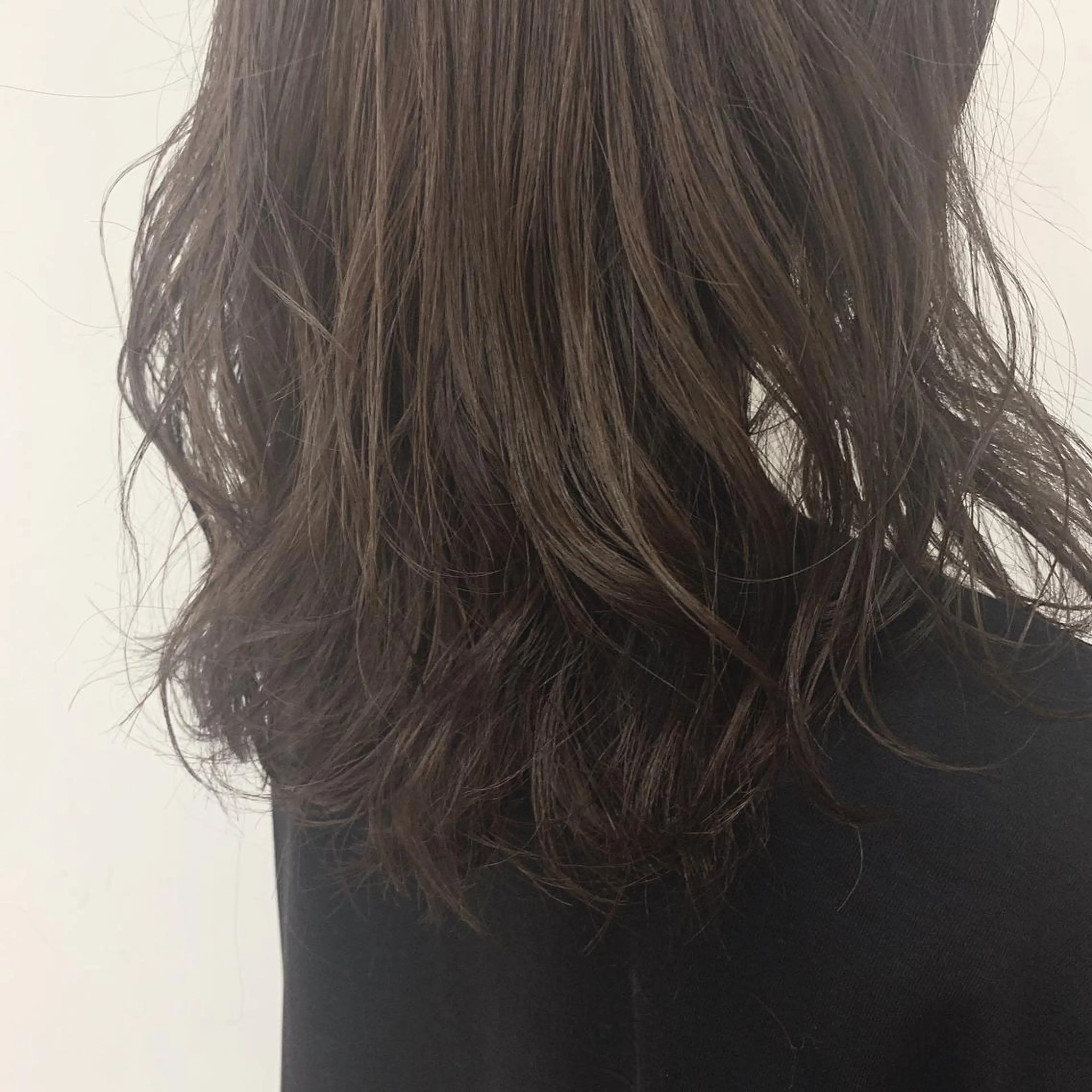 ロング カラー ブラウンカラー ショコラブラウン カット ヘアカラー chama レイヤーカットのヘアスタイル