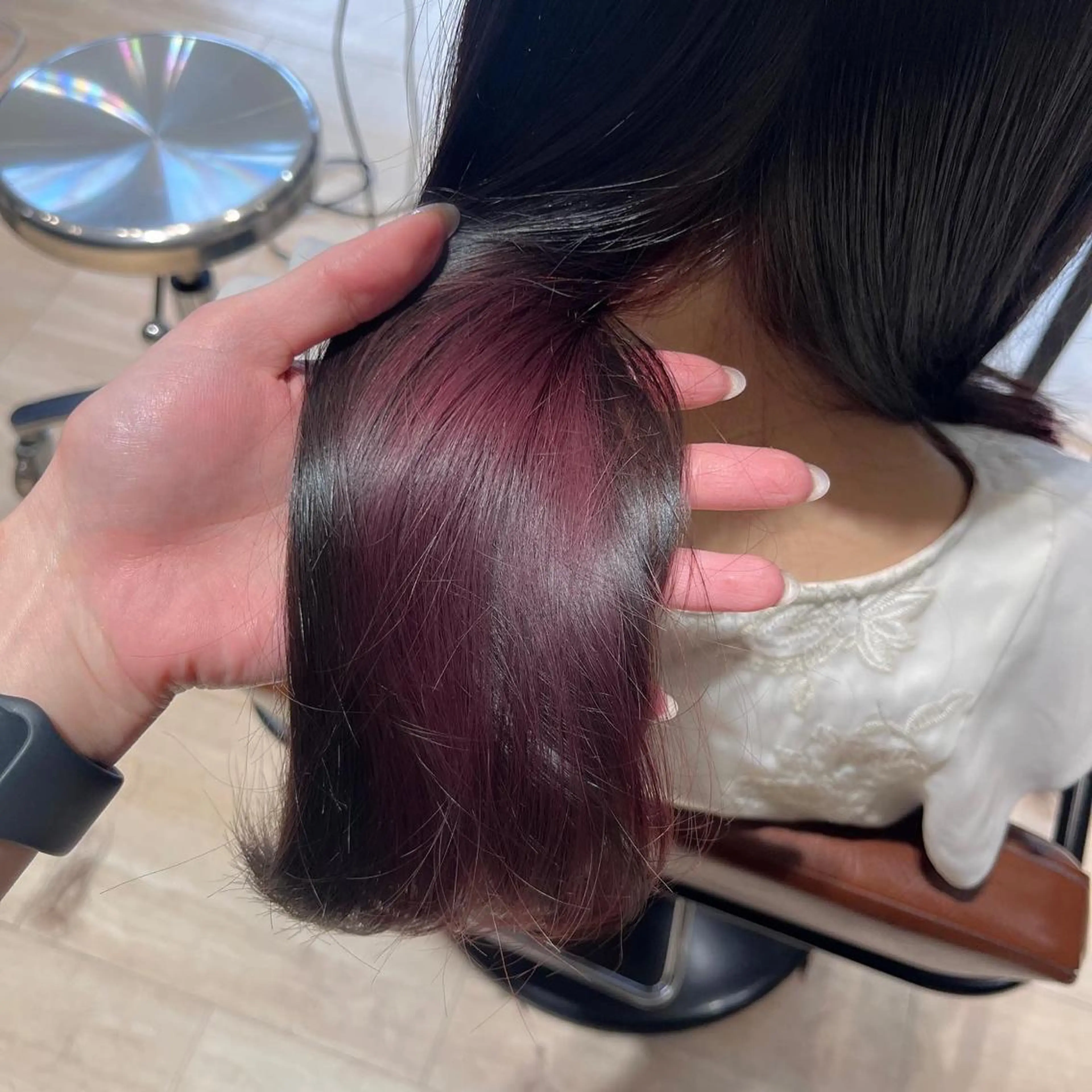 ミディアム カラー 赤羽今日子/レイヤー /盛れる顔まわりのヘアスタイル