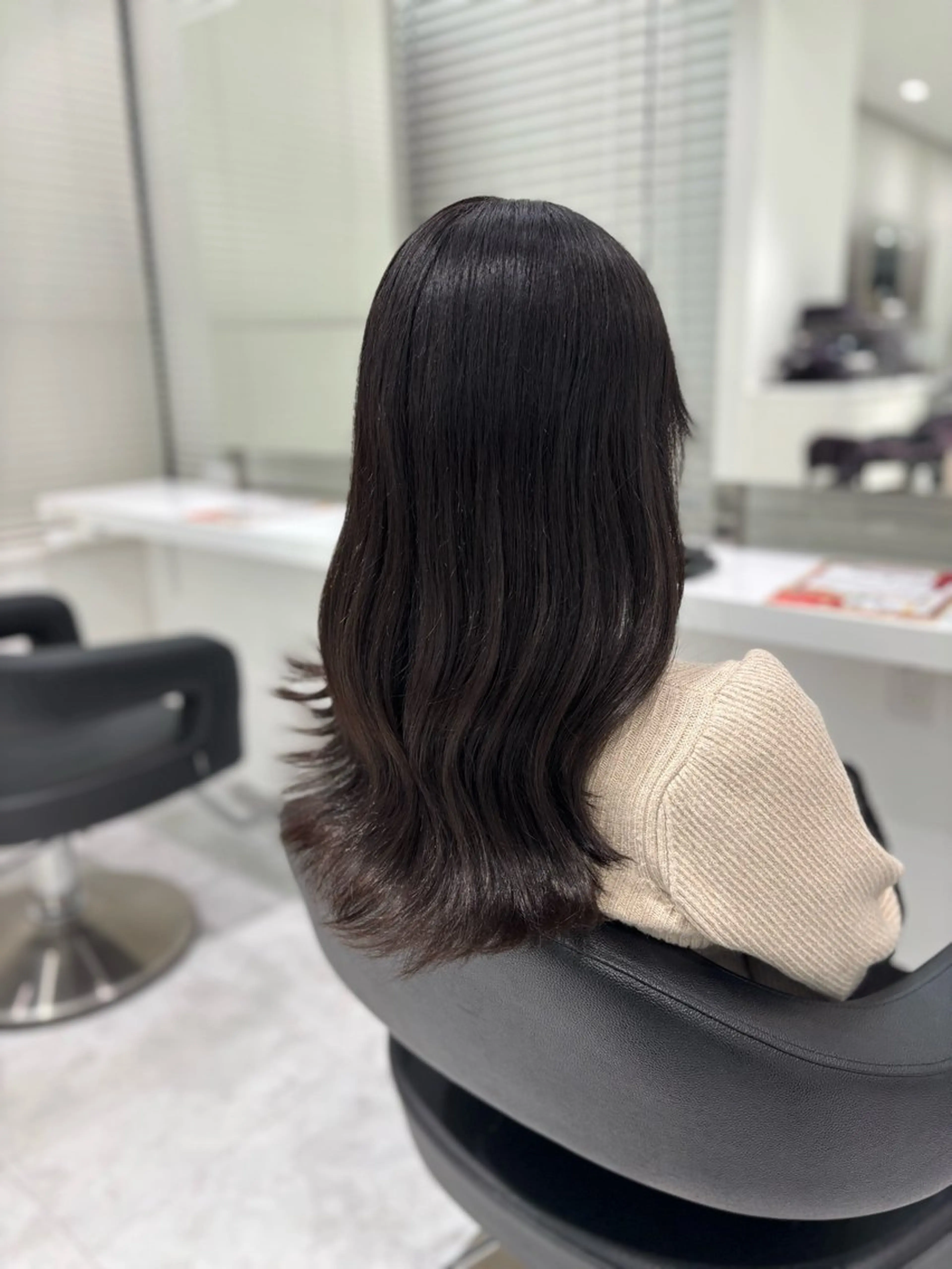 ロング カラー ヘアカラー トリートメント ヘッドスパ ヘアセット 🤍透明感カラー ×縮毛矯正🤍ゆうのヘアスタイル