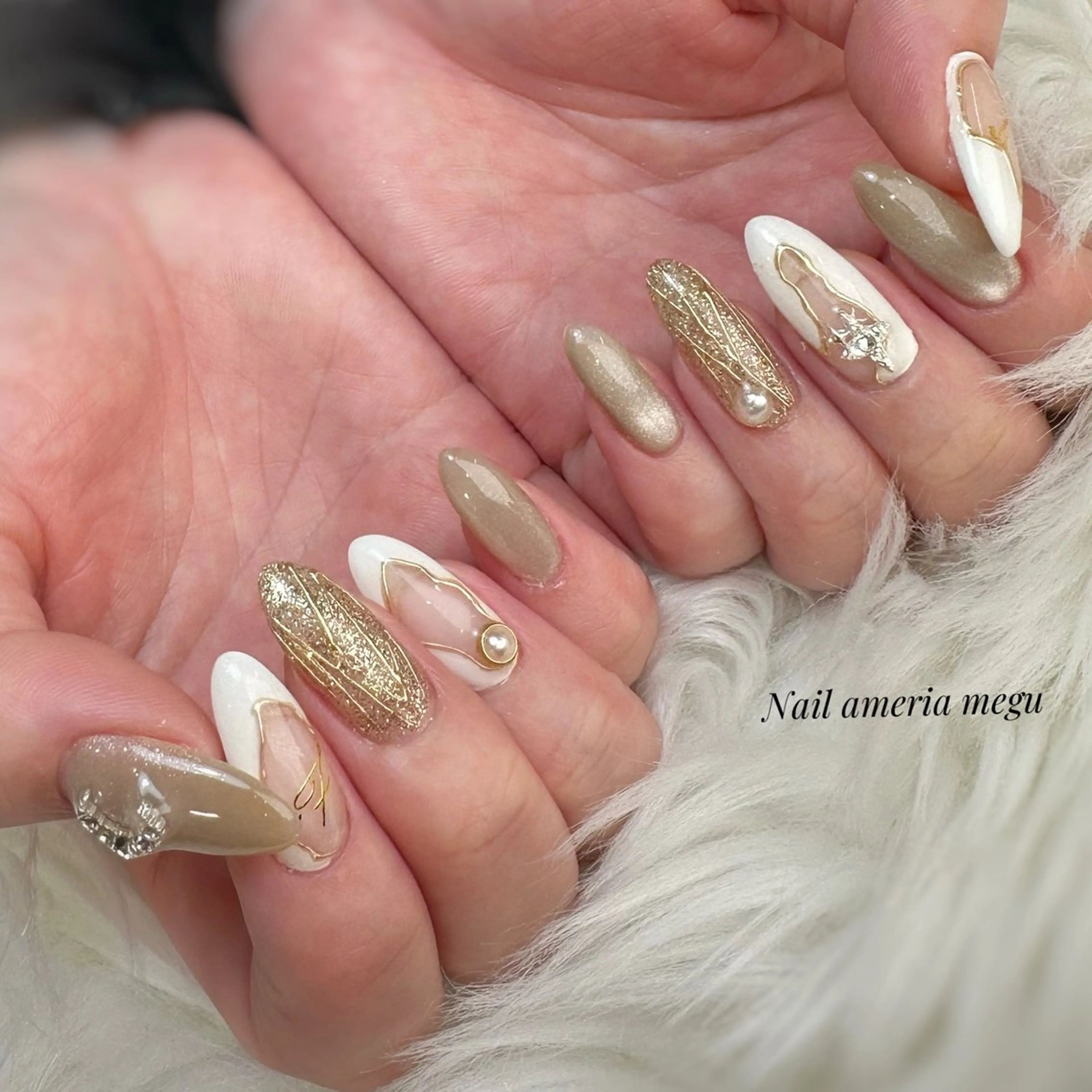 ネイル マグネットネイル ホワイト ハンドネイル Nail ameria megu所属・ameria meguのネイルデザイン