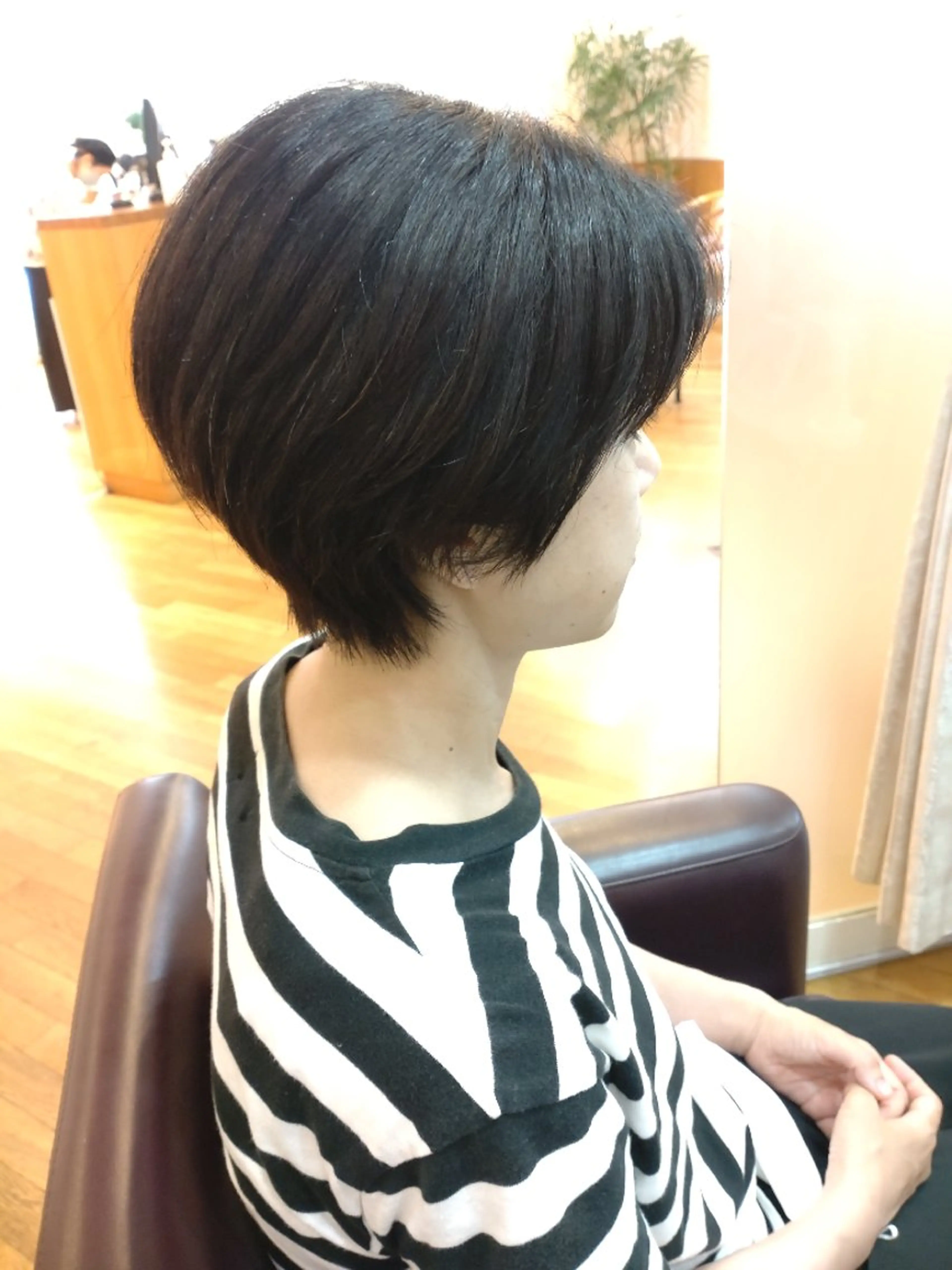 ショート カット ヘッドスパ 仮屋 敬介のヘアスタイル