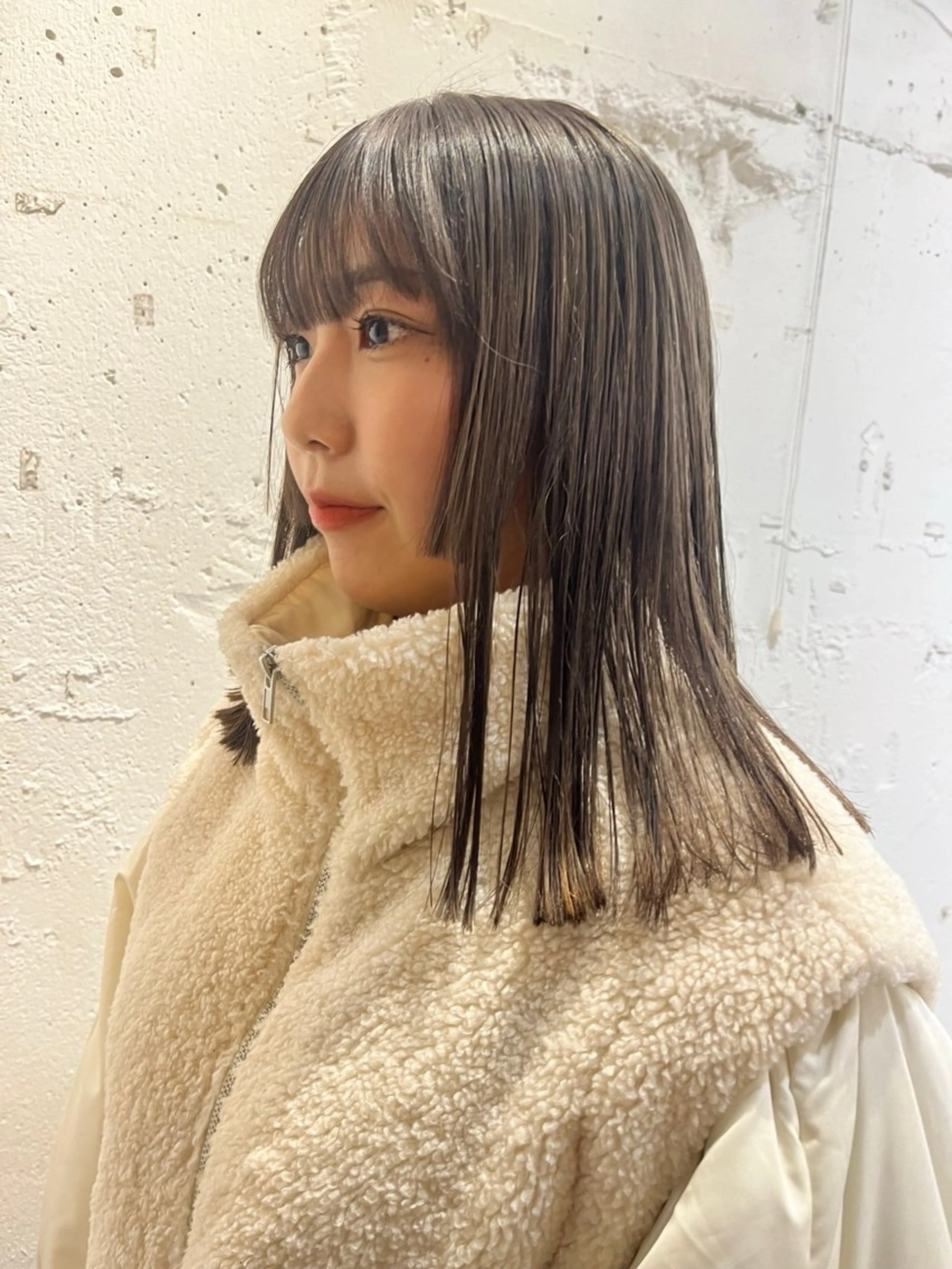 ミディアム カット ヘアカラー ✴︎UNU ✴︎モエカのヘアスタイル