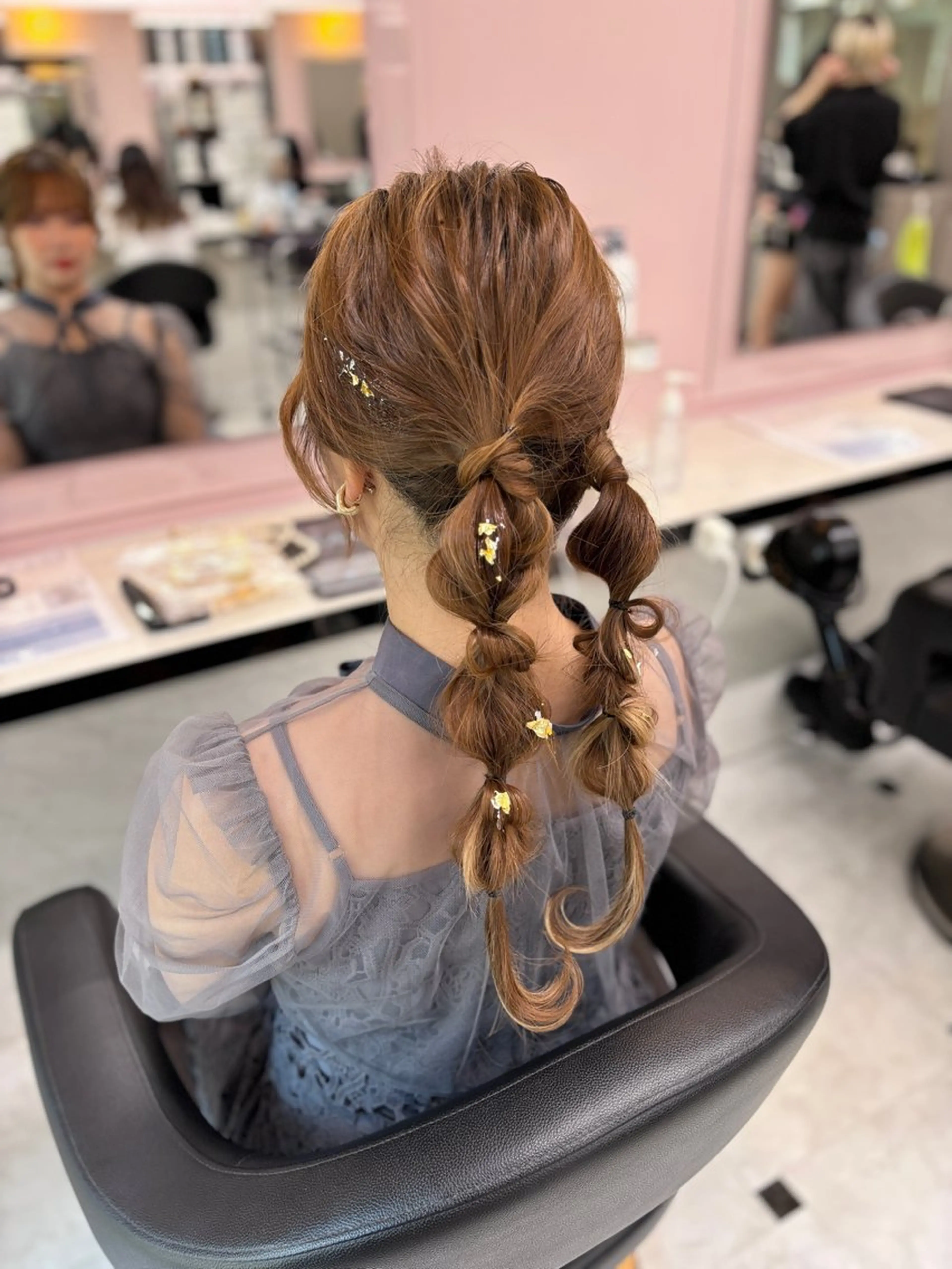 ヘアアレンジ ヘアセット 💙ハイトーン韓国風 色白ヘア💙manaのヘアスタイル