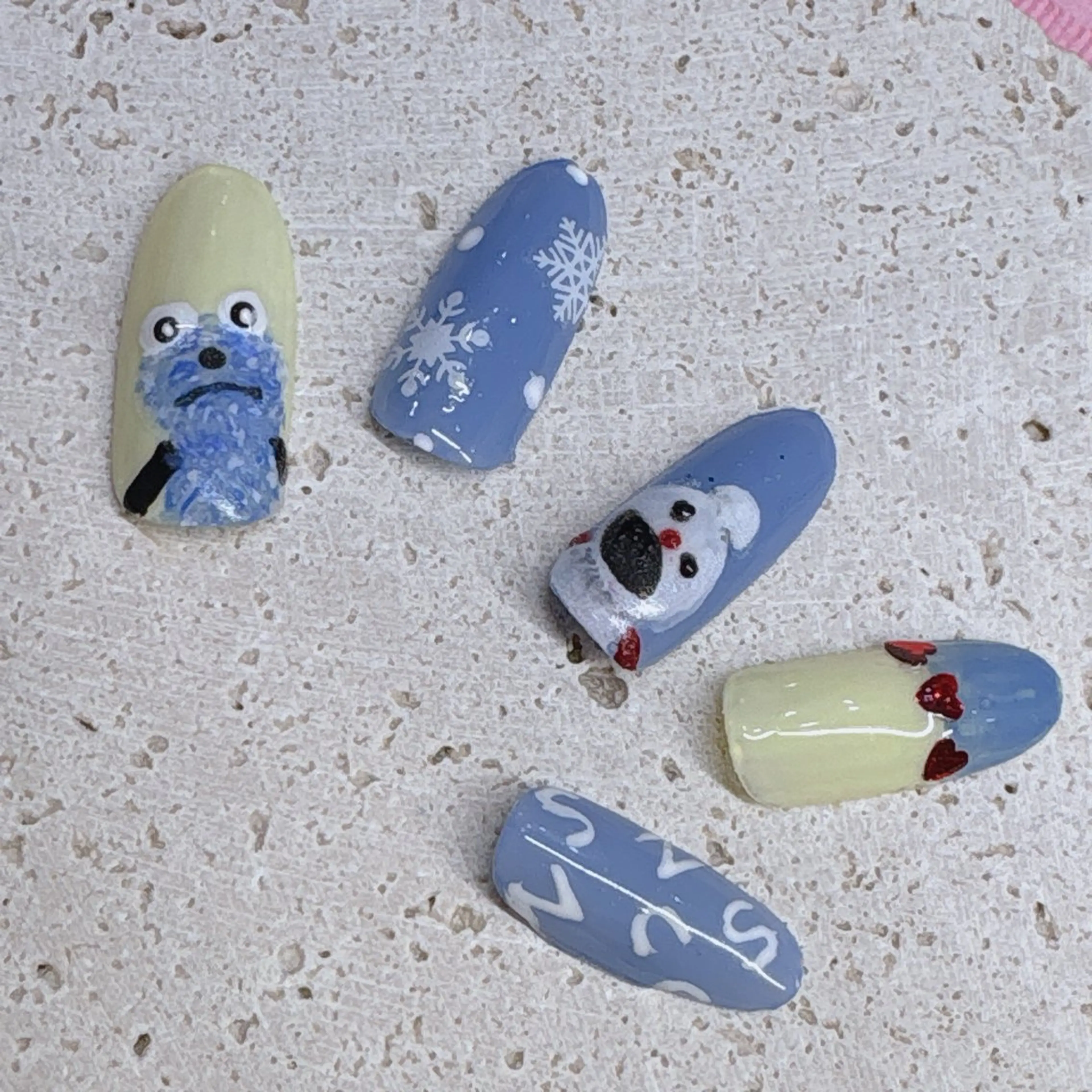 ネイル ブルー ハート ネイルチップ 冬ネイル SINCERELY シンシアリー🌈のネイルデザイン