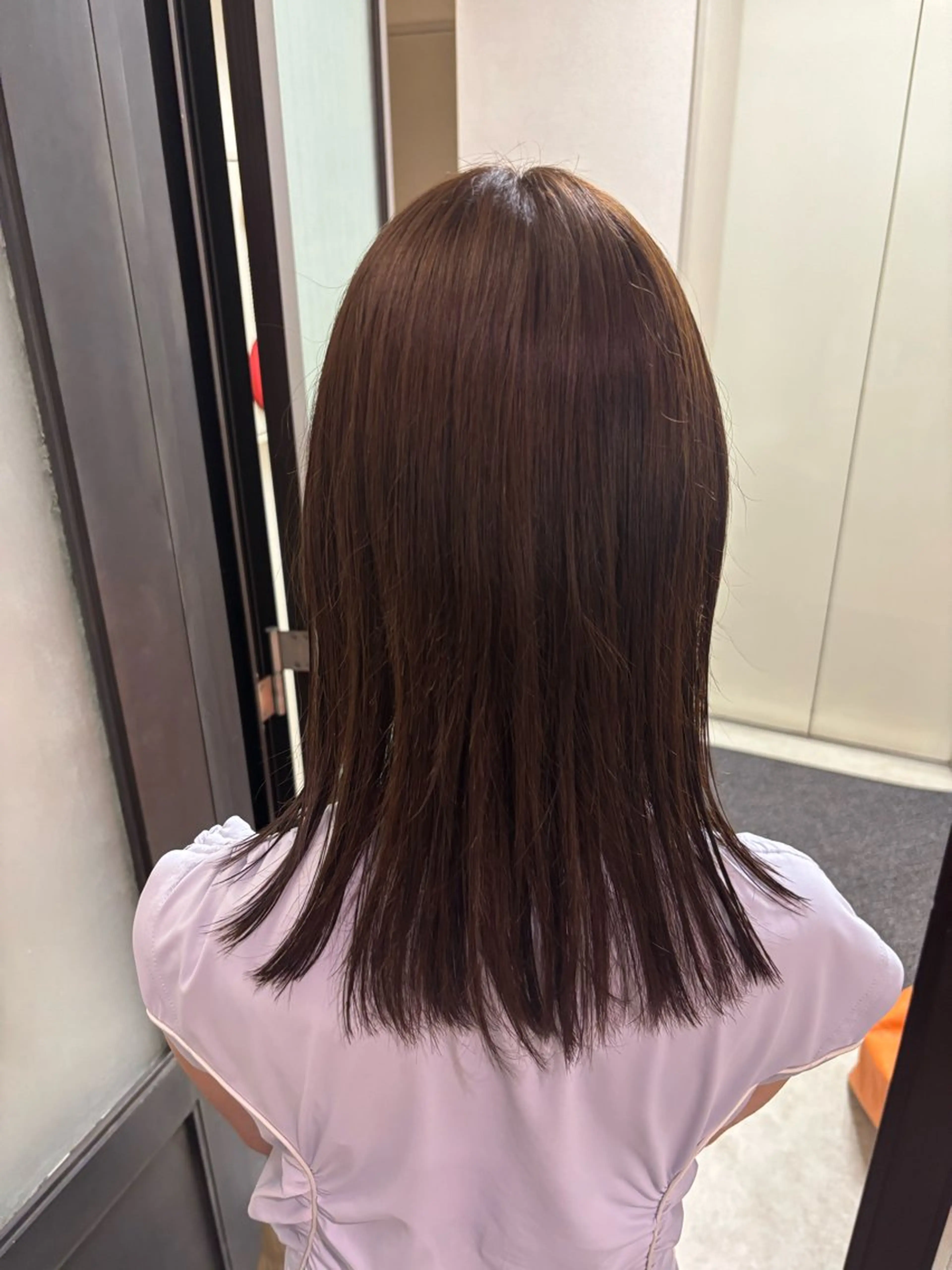 ミディアム ALBUM Academy成田楓のヘアスタイル