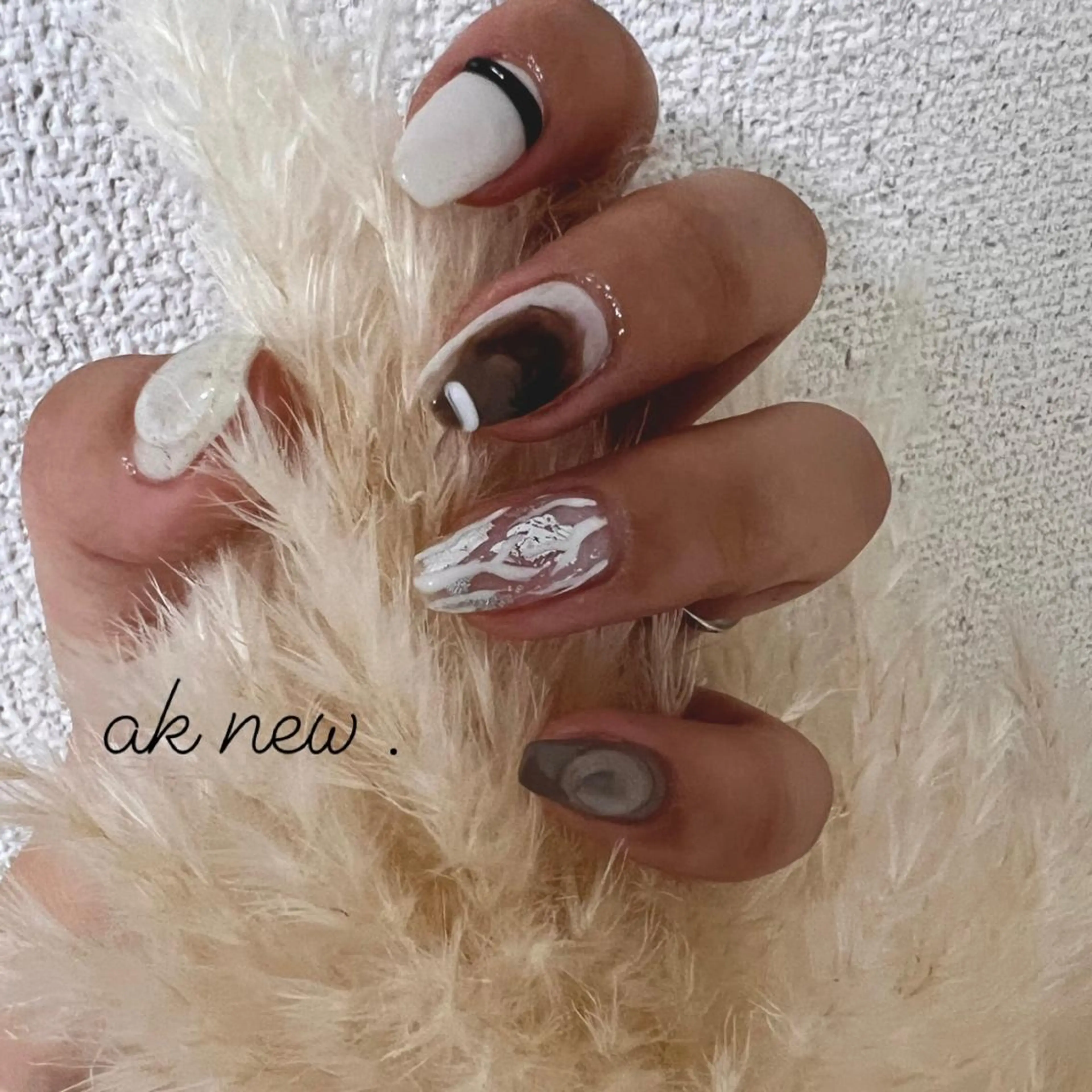 ミディアム ネイル ハンドネイル ak nail .のネイルデザイン