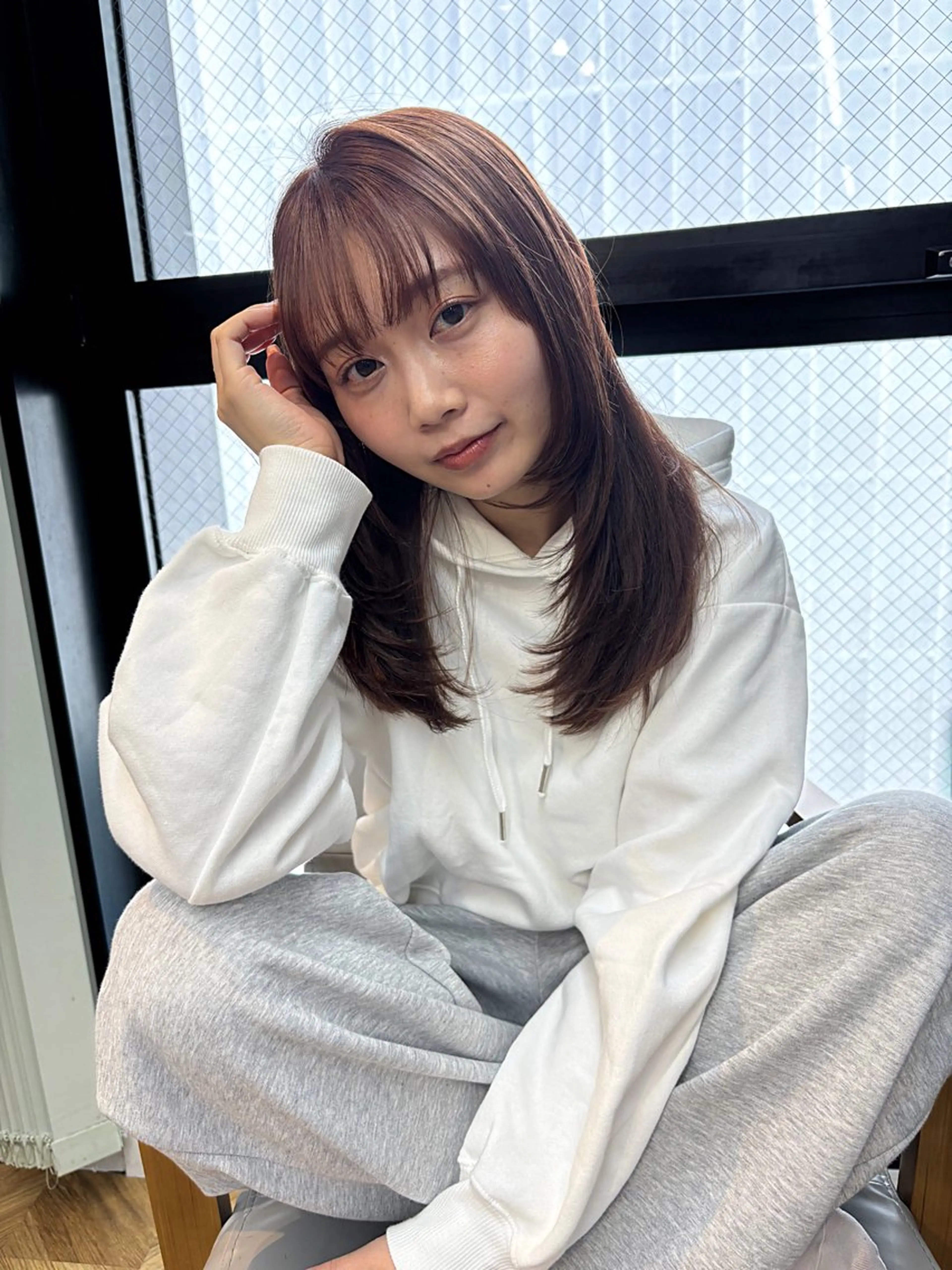 セミロング 顔まわりレイヤー レイヤーカット はじめてパーマ/ 親しみやすさ/さくらのヘアスタイル