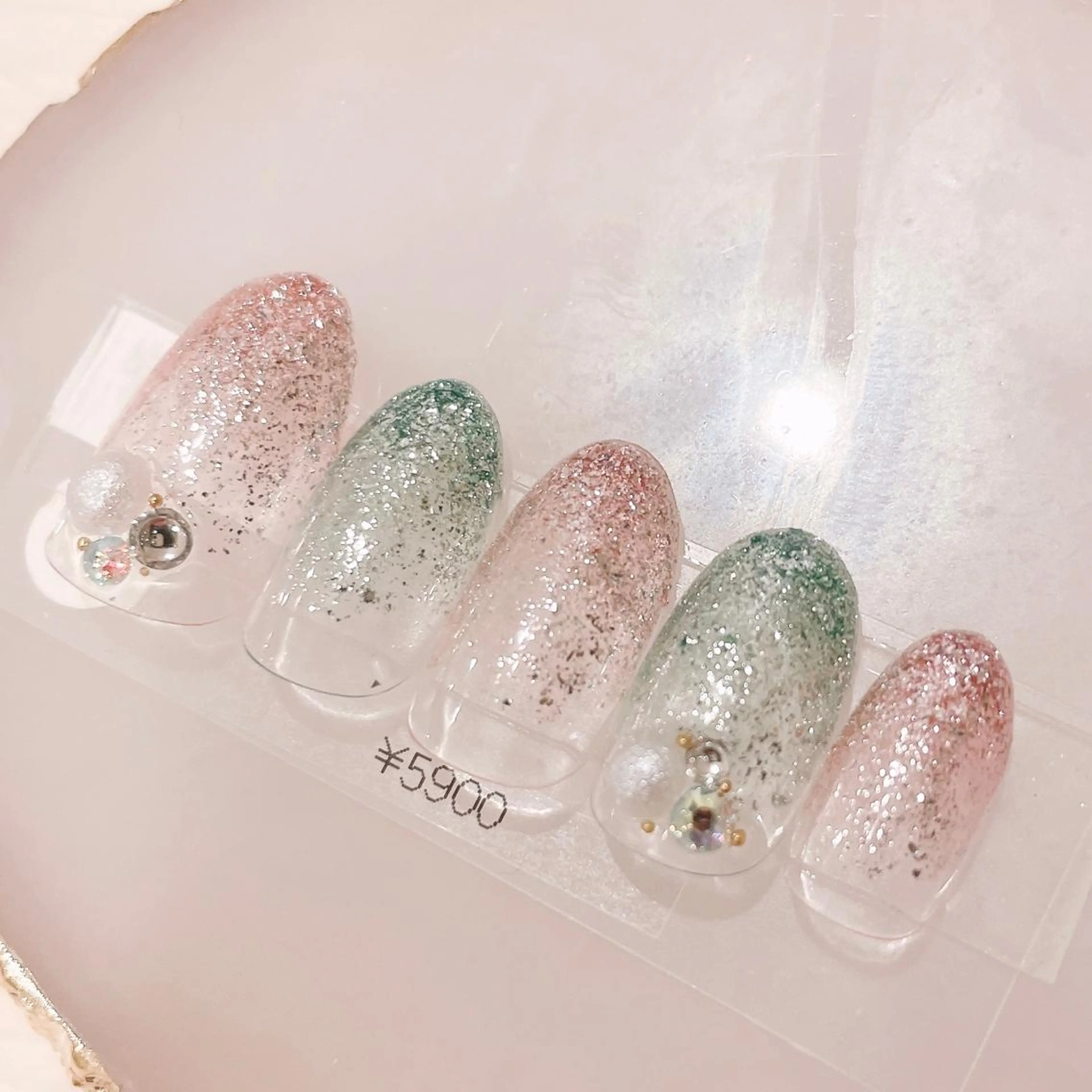 ネイル グラデーション キラキラネイル ラメ(グリッター) ラメグラデーション CHIARA nailsのネイルデザイン