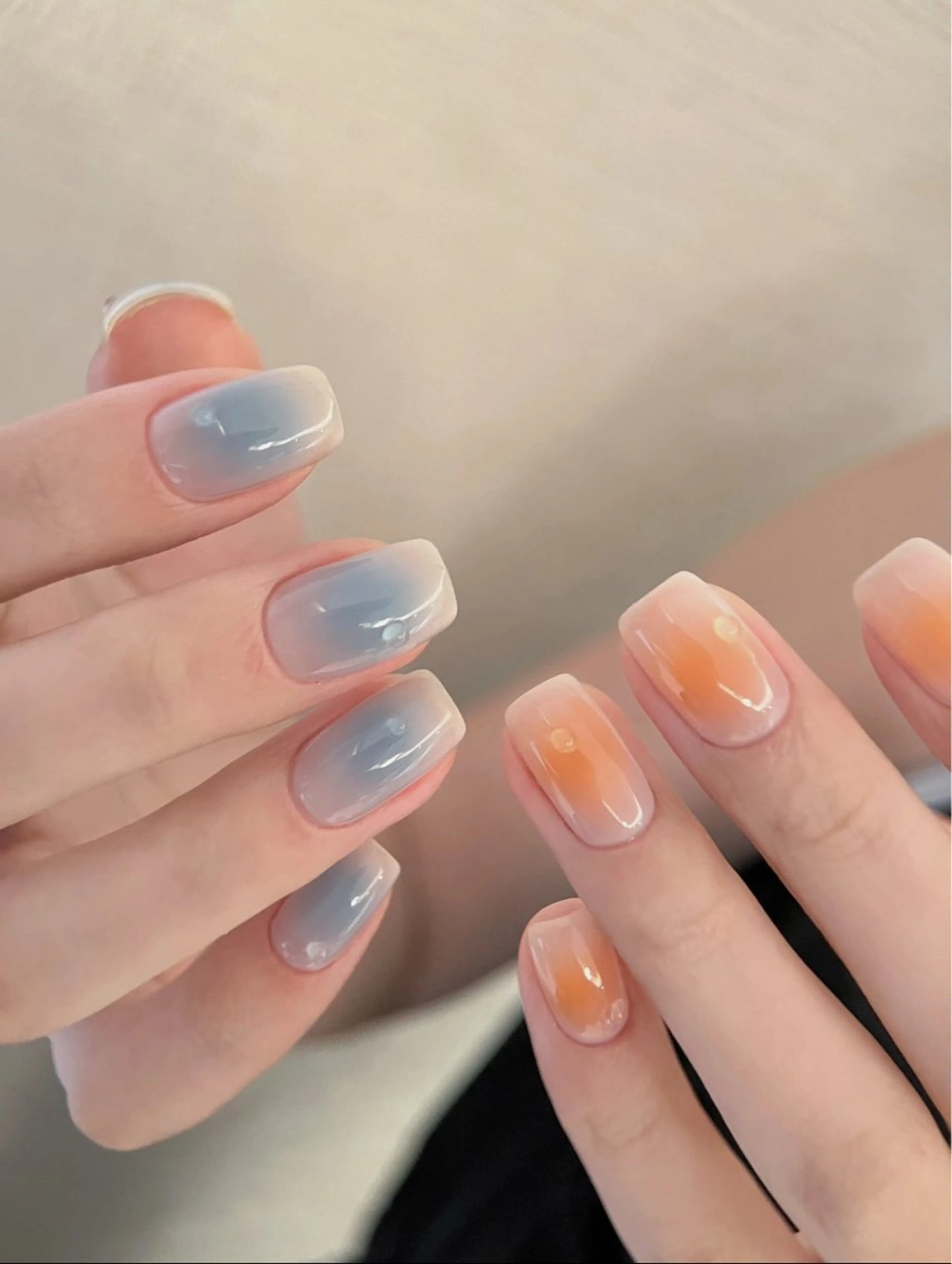 ネイル オーロラネイル 長さ出し フットネイル 韓国ネイル ラメ(グリッター) ハンドネイル 👍thumbs up nail👍のネイルデザイン