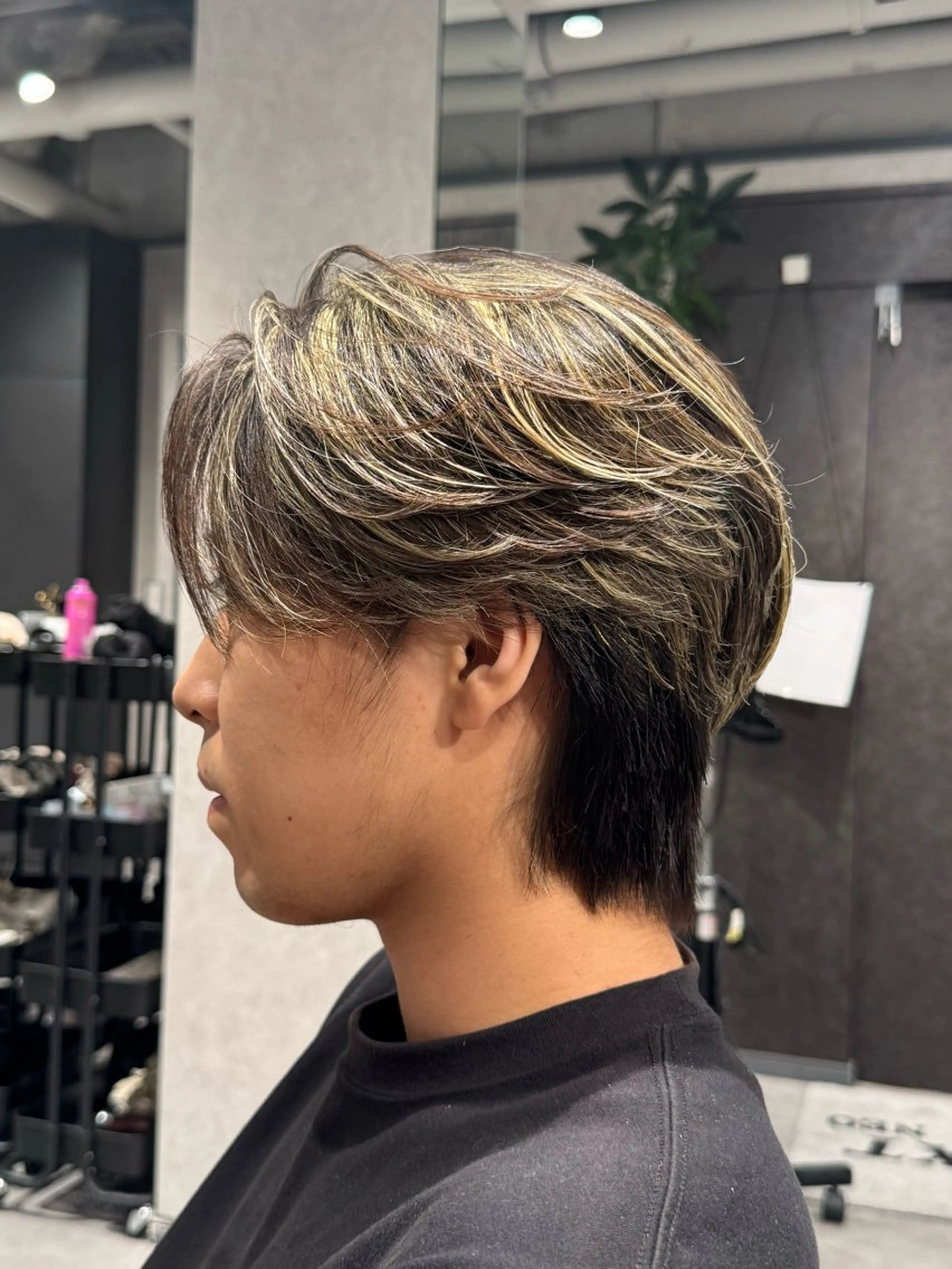 ショート カラー パーマ メンズ カット ヘアカラー パーマ 韓国特化🇰🇷愁斗 センターパートパーマのヘアスタイル