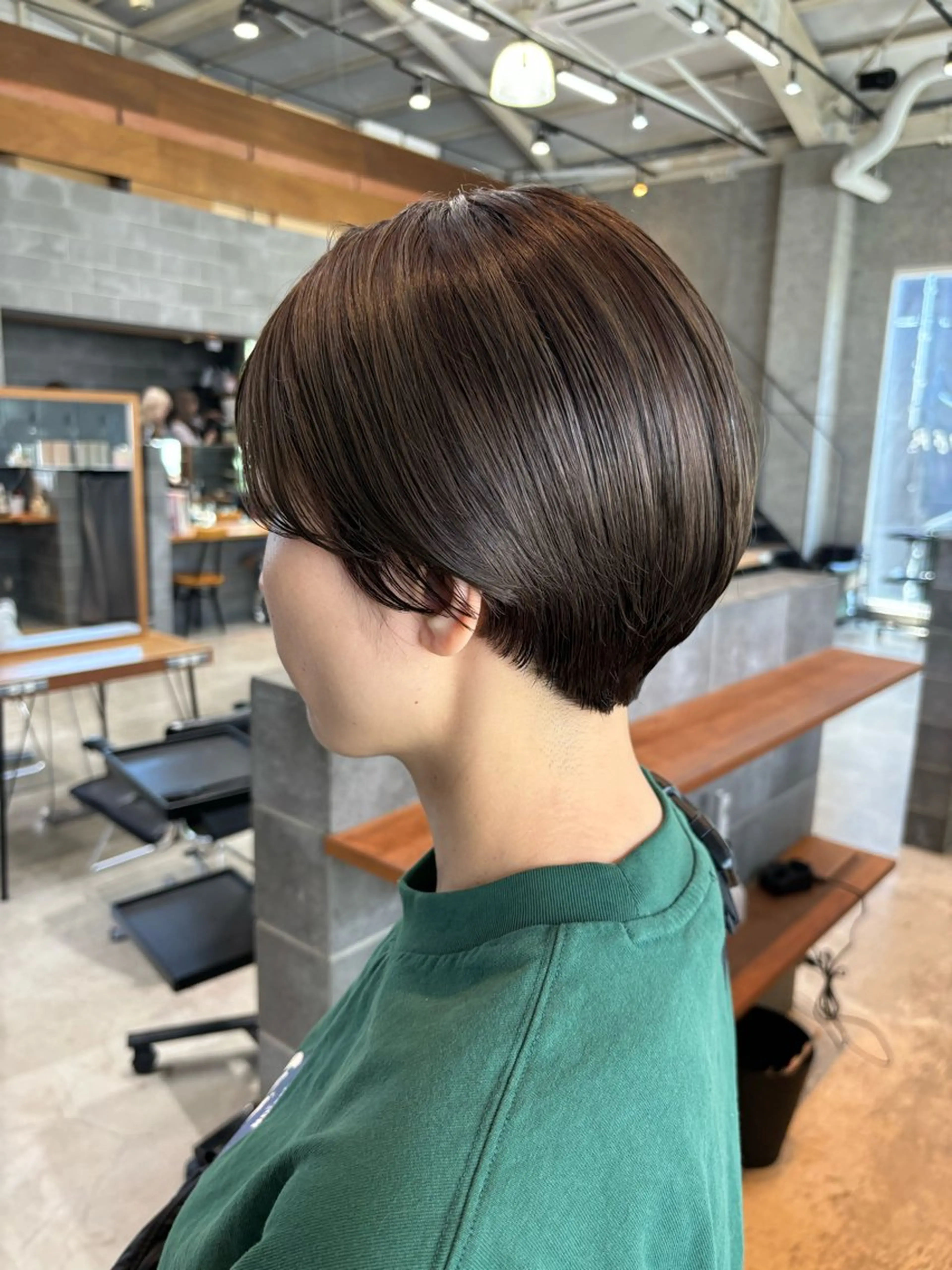 ショート カラー パーマ ヘアアレンジ ブラウンカラー ショートヘア カット ヘアカラー トリートメント ヘッドスパ ヘアセット 押切 響 のヘアスタイル