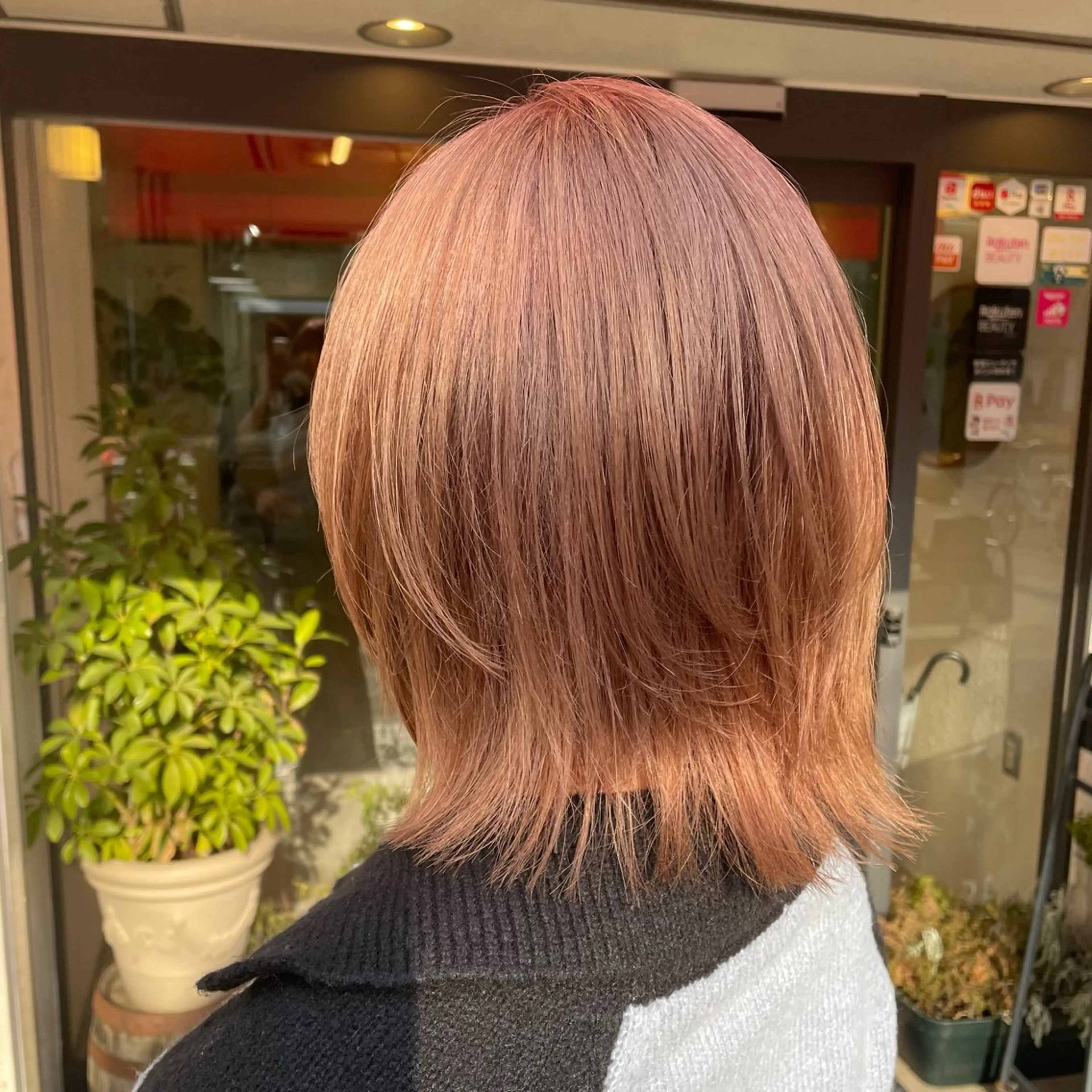 ミディアム カラー カット ヘアカラー 美髪ストレート 🌙上山リルのヘアスタイル