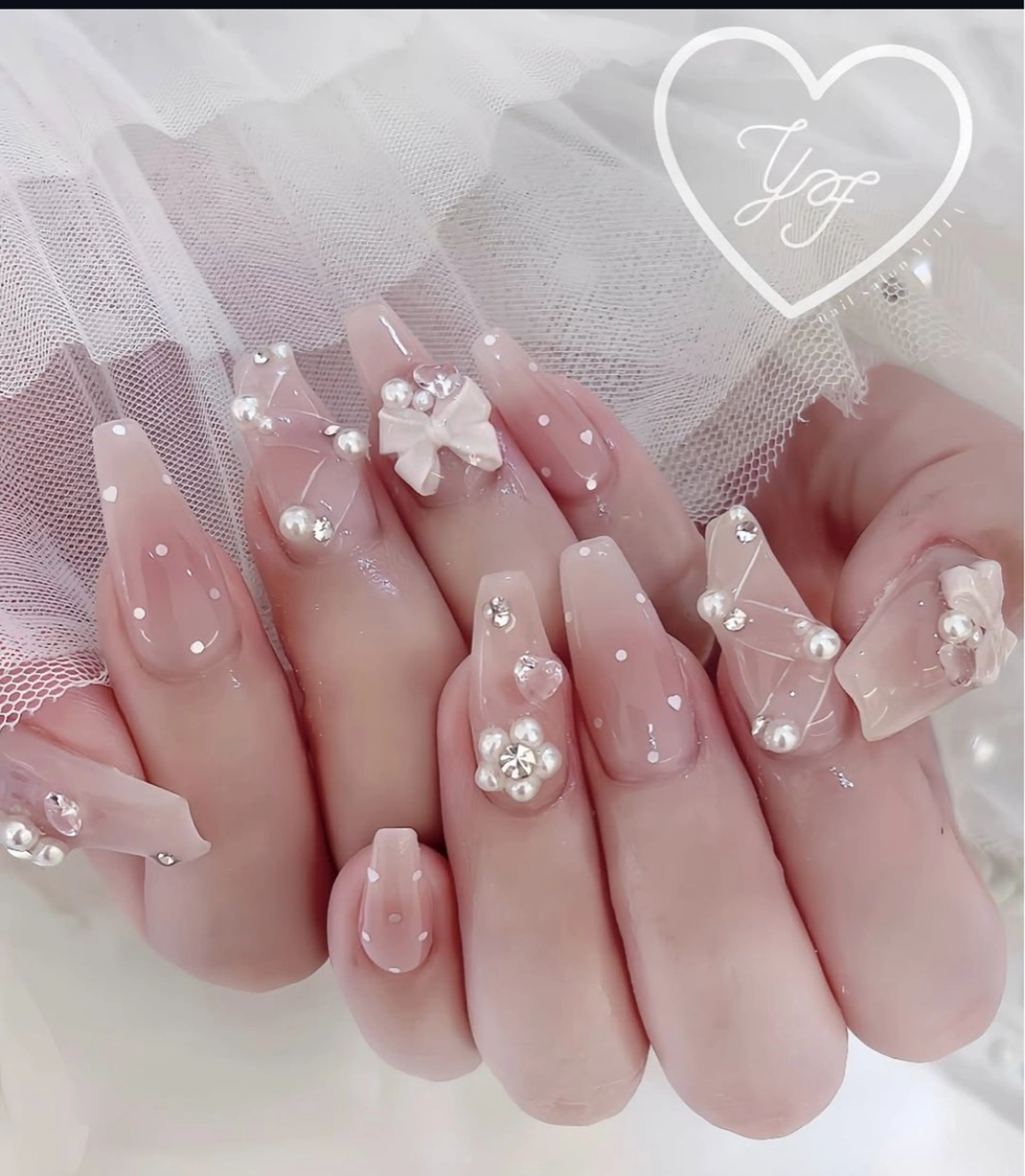 ネイル 長さ出し 持ち込み ハンドネイル JISOO ANA.CHUOのネイルデザイン