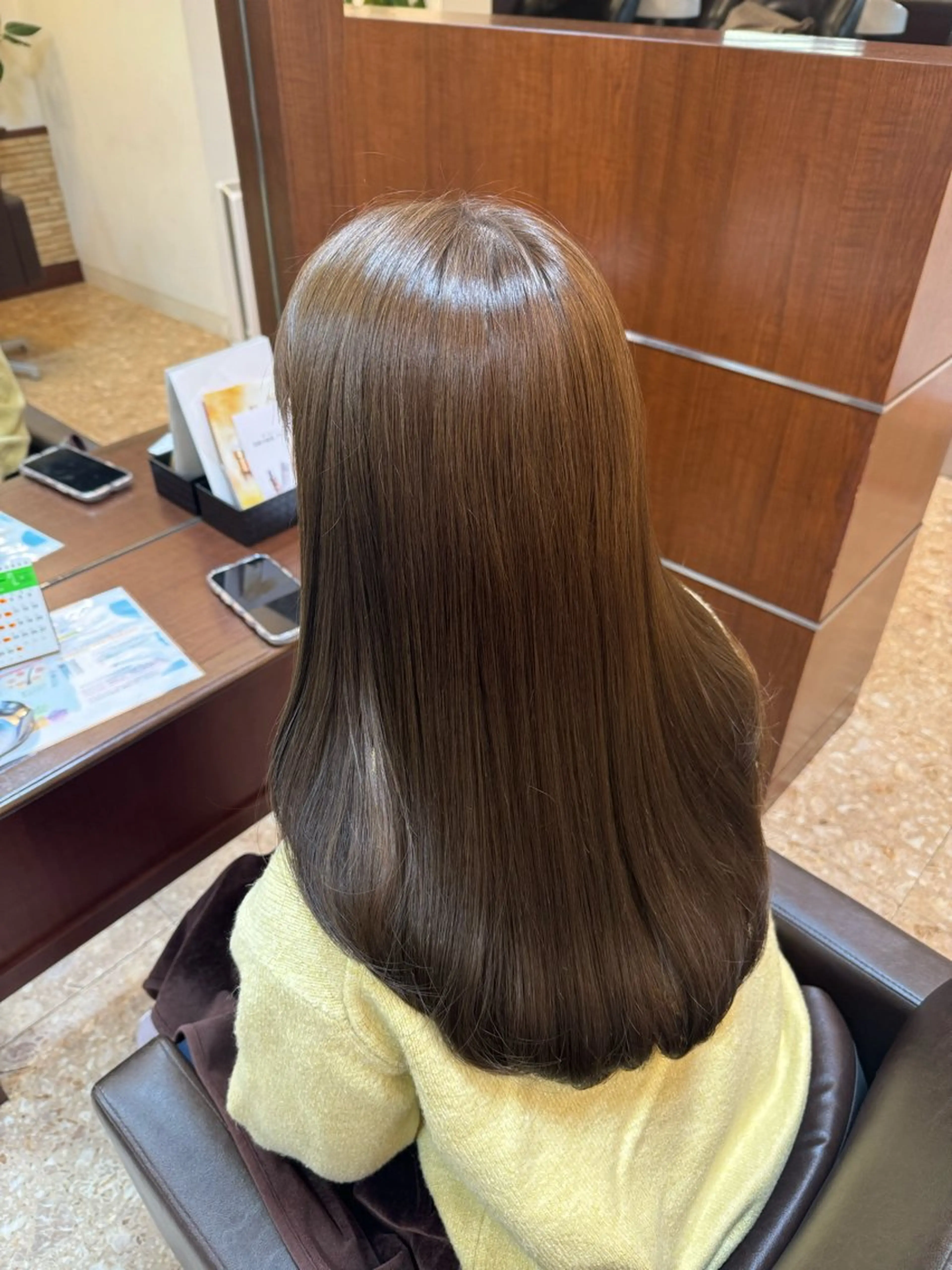 ロング カラー ベージュカラー ブリーチ ヘアカラー トリートメント hair＋make CLEAR 本店所属・福元 萌恵のヘアスタイル