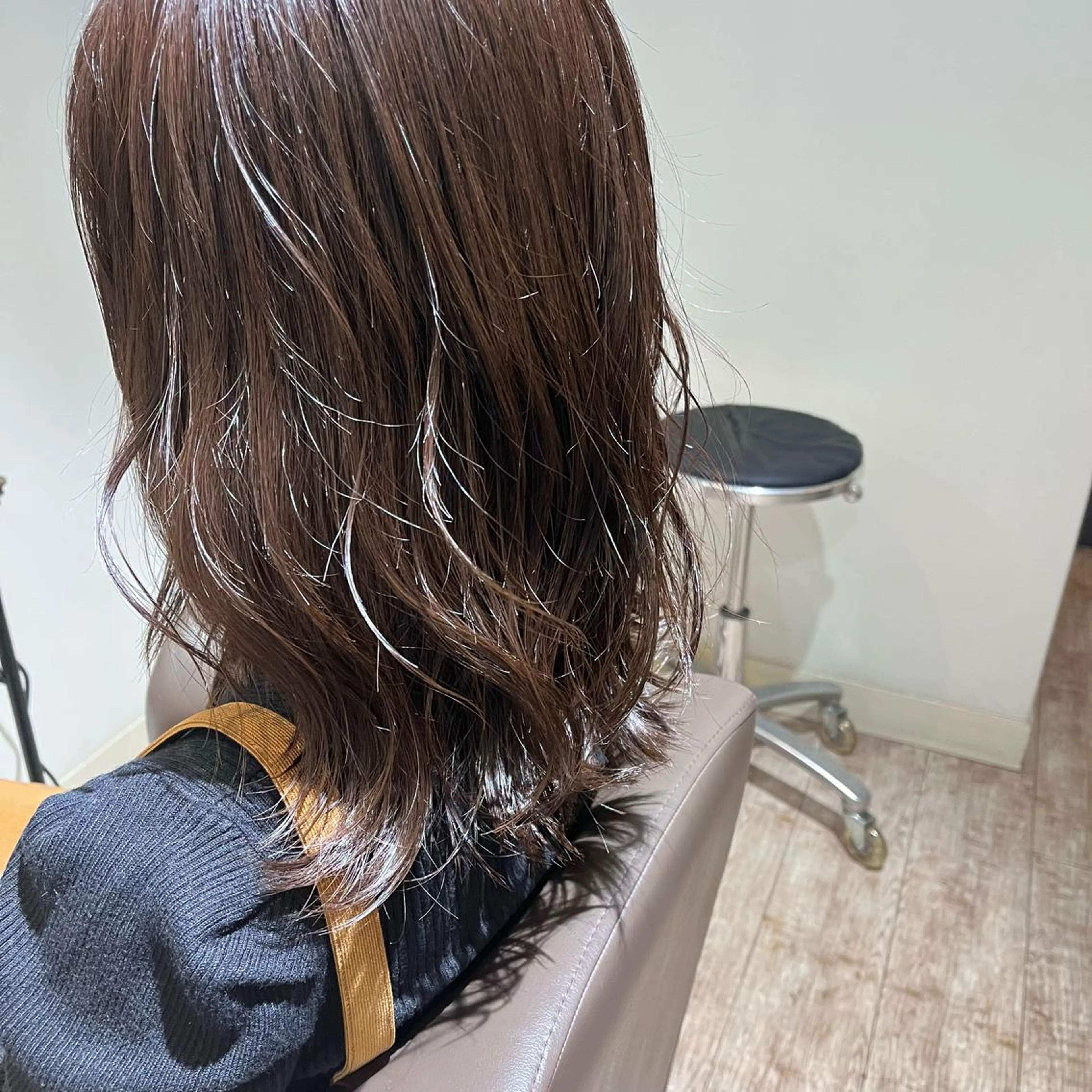 セミロング 西垣 佳苗のヘアスタイル