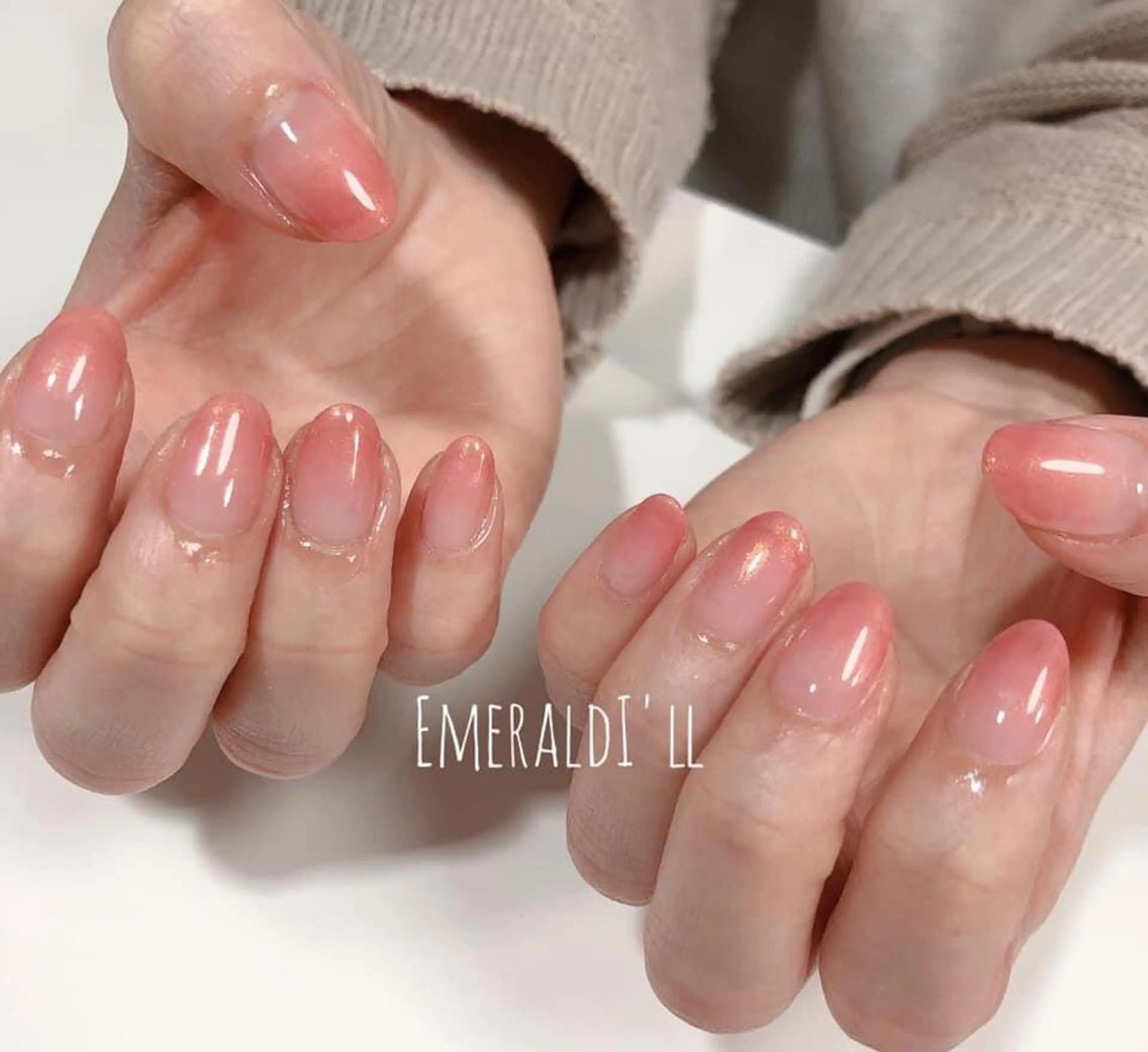 ネイル ハンドネイル 沖縄市ネイルサロン エメラルドアイルのネイルデザイン