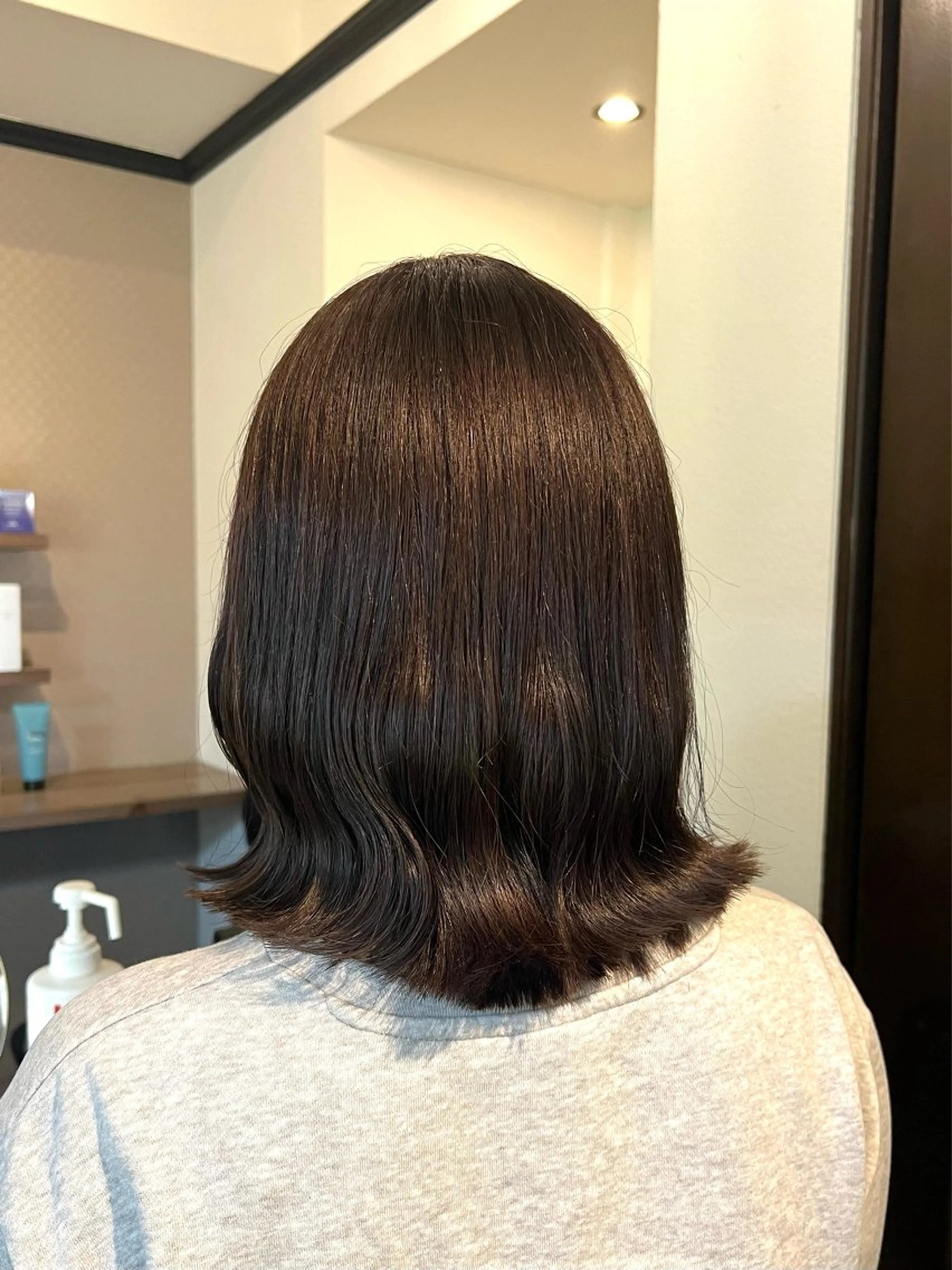 カラー ブラウンカラー ショコラブラウン VISEO ／ Suzuのヘアスタイル