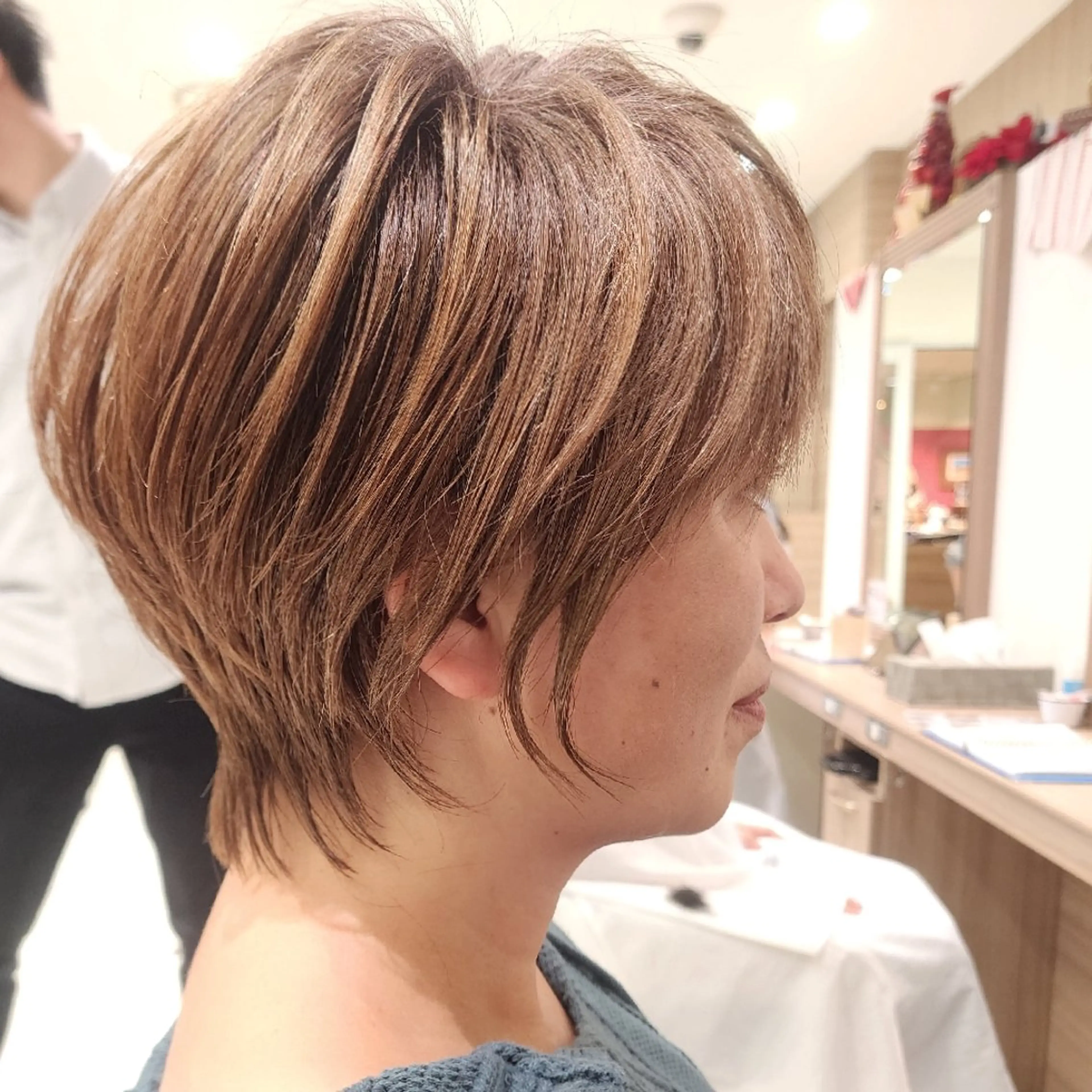 ショート カラー ベージュカラー ブリーチ 髪質改善 ショートヘア 中村 和貴のヘアスタイル