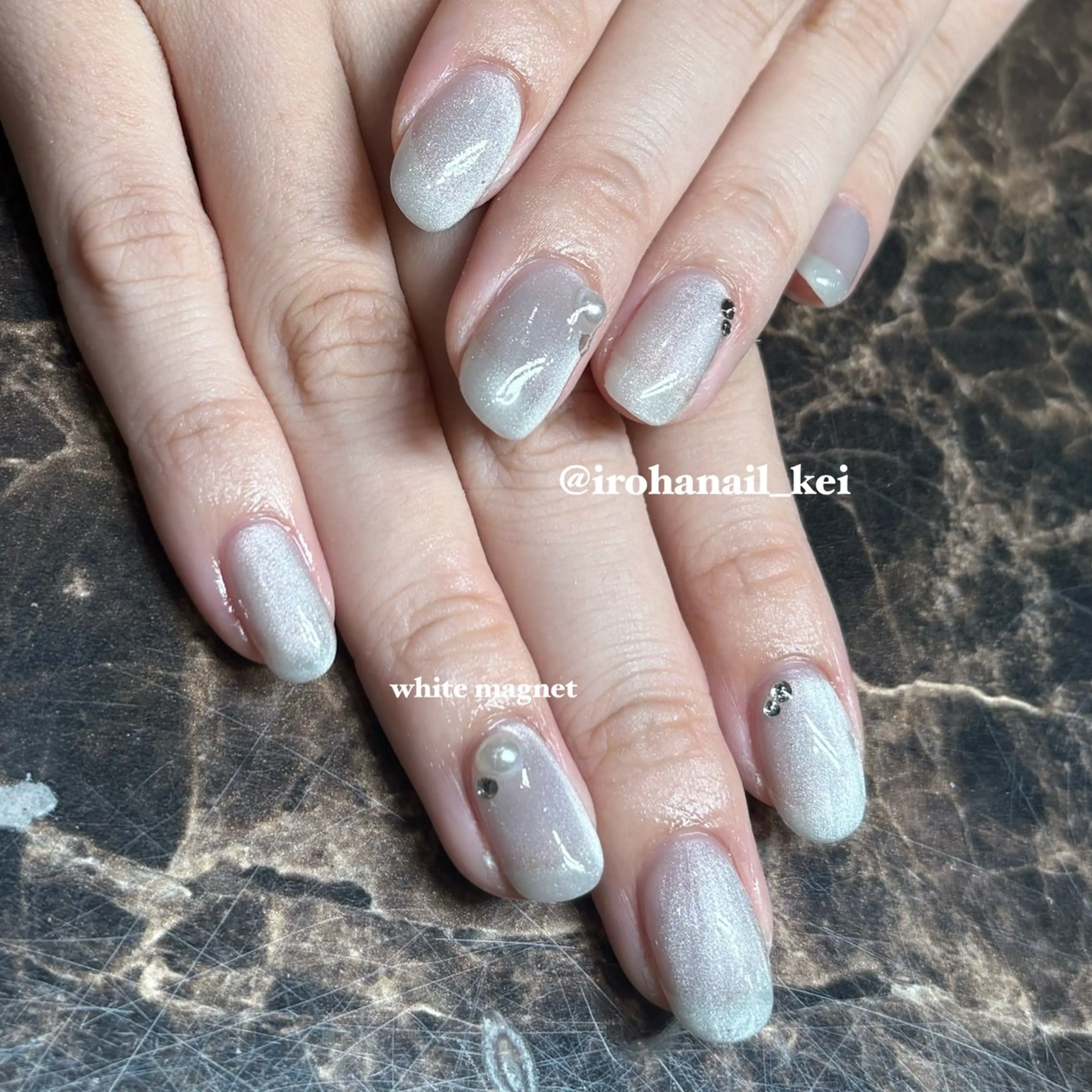 【オフ無し】マグネットネイル💅🧲の写真