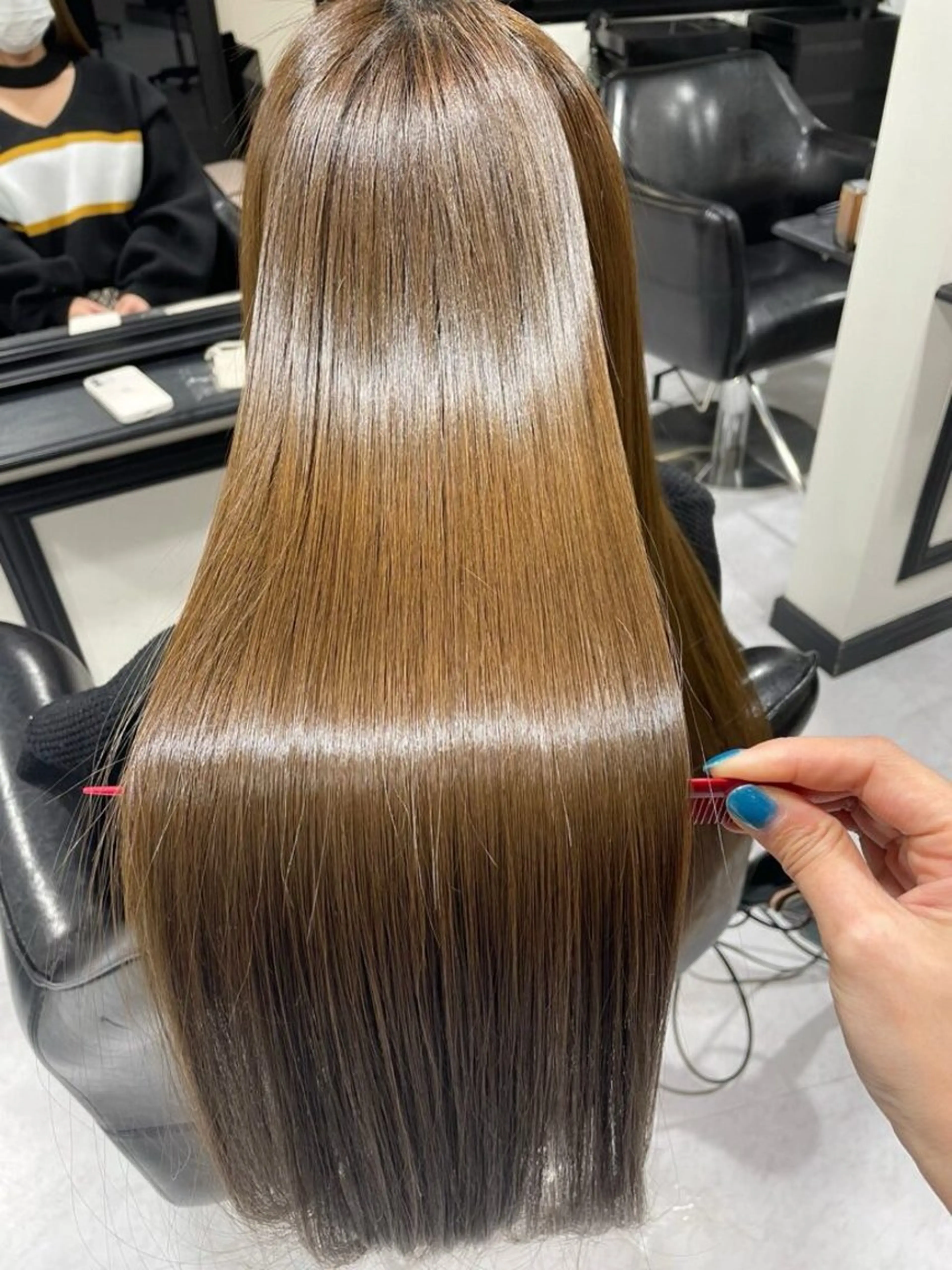 ロング ハイトーンカラー✨️ Amiのヘアスタイル