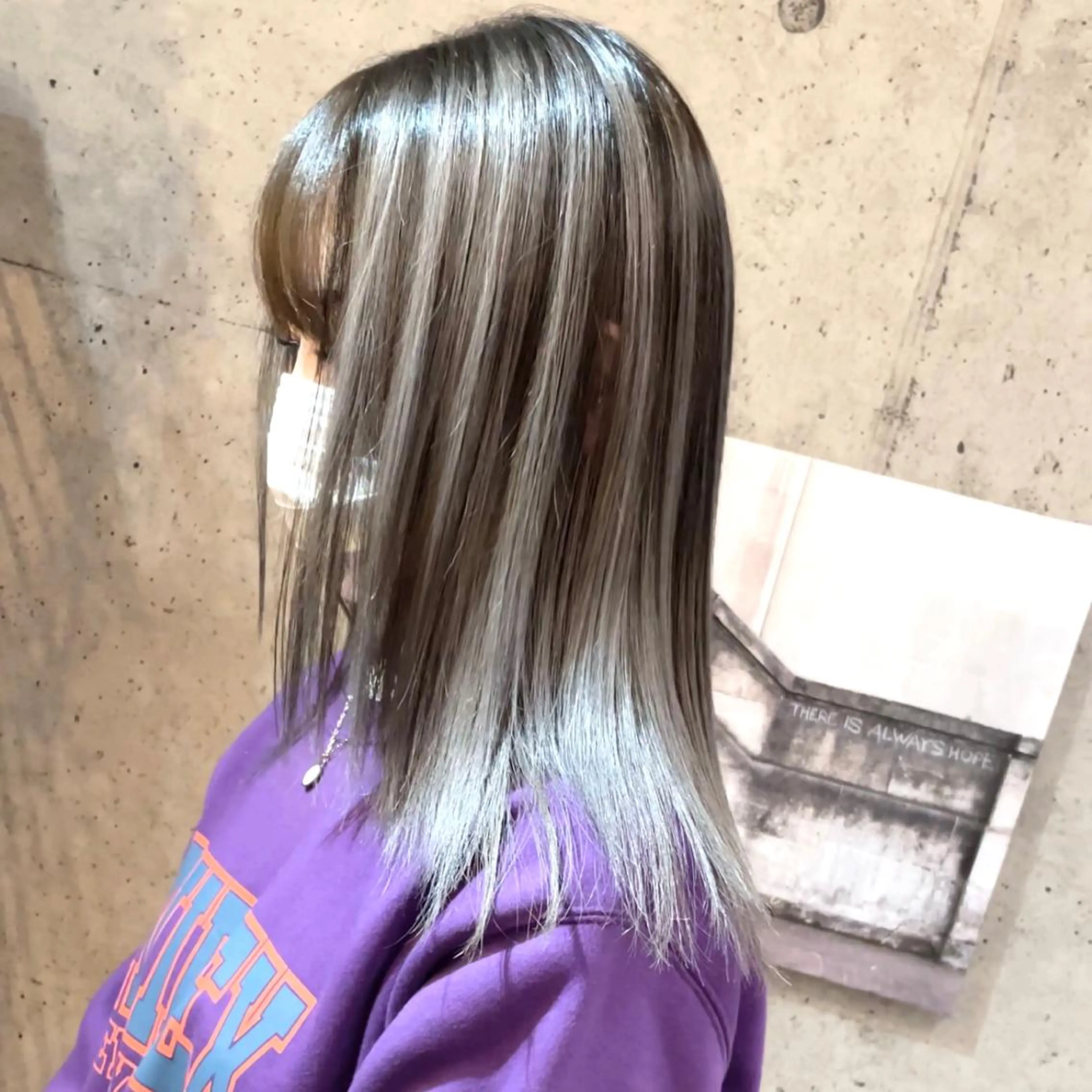 ミディアム カット ヘアカラー トリートメント N° jillva ♦️川端裕司♦️のヘアスタイル