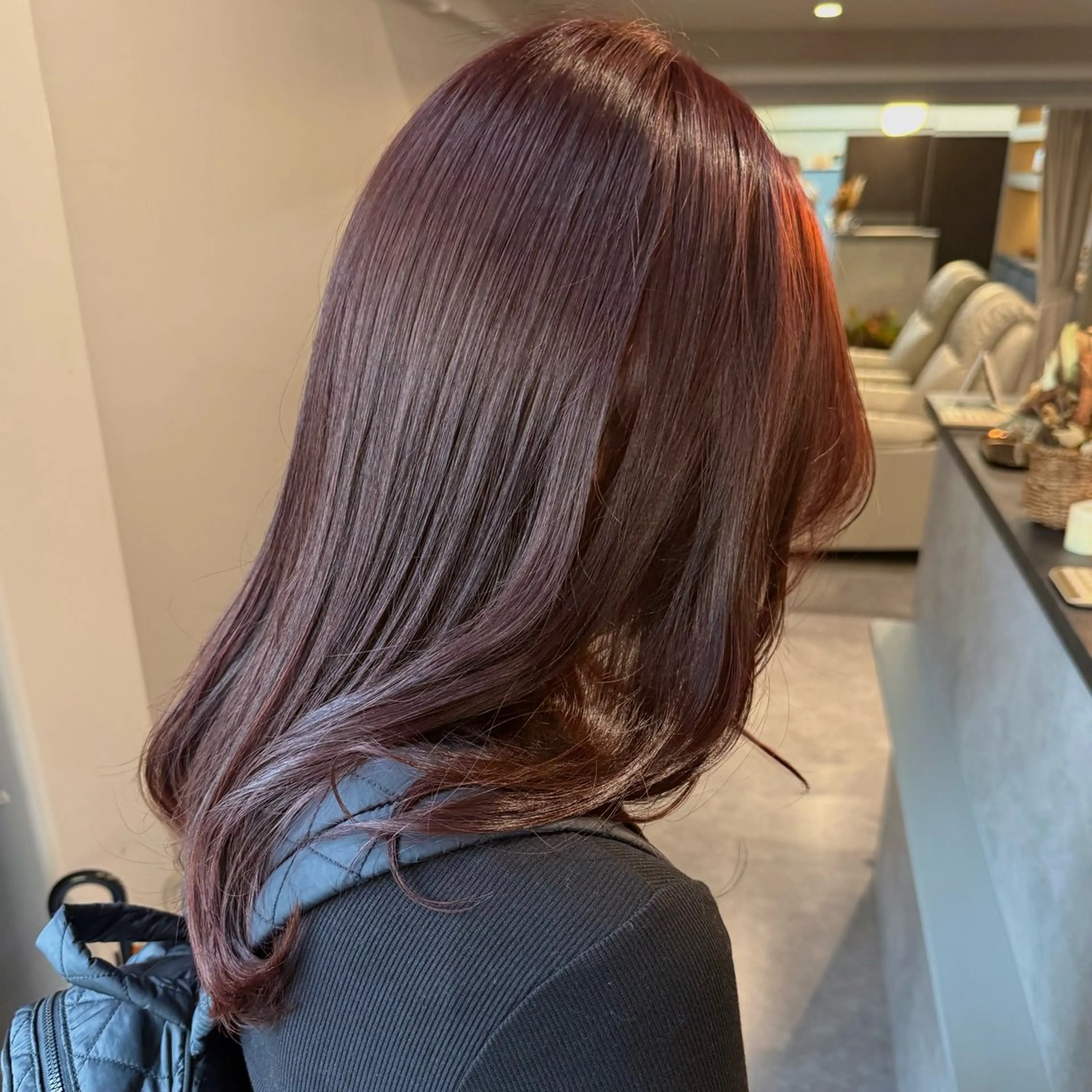 セミロング カラー カシス ヘアカラー 砂川朱音⌇鶴見区横堤 ⌇抜け感ヘア⌇韓国風のヘアスタイル