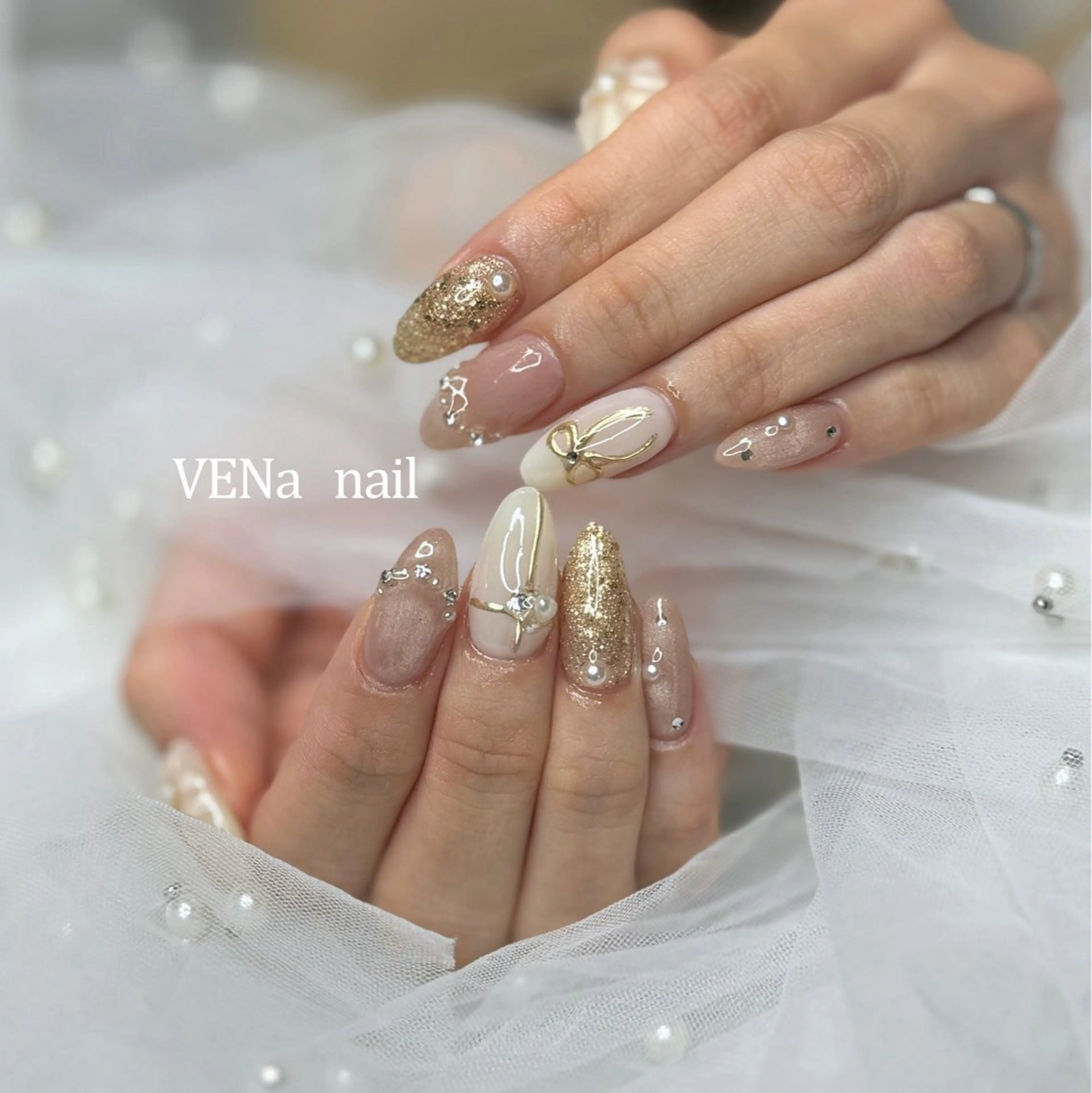 ネイル マグネットネイル ミラーネイル 持ち込み ブライダルネイル 冬ネイル VENa eye＆ nail salonのネイルデザイン