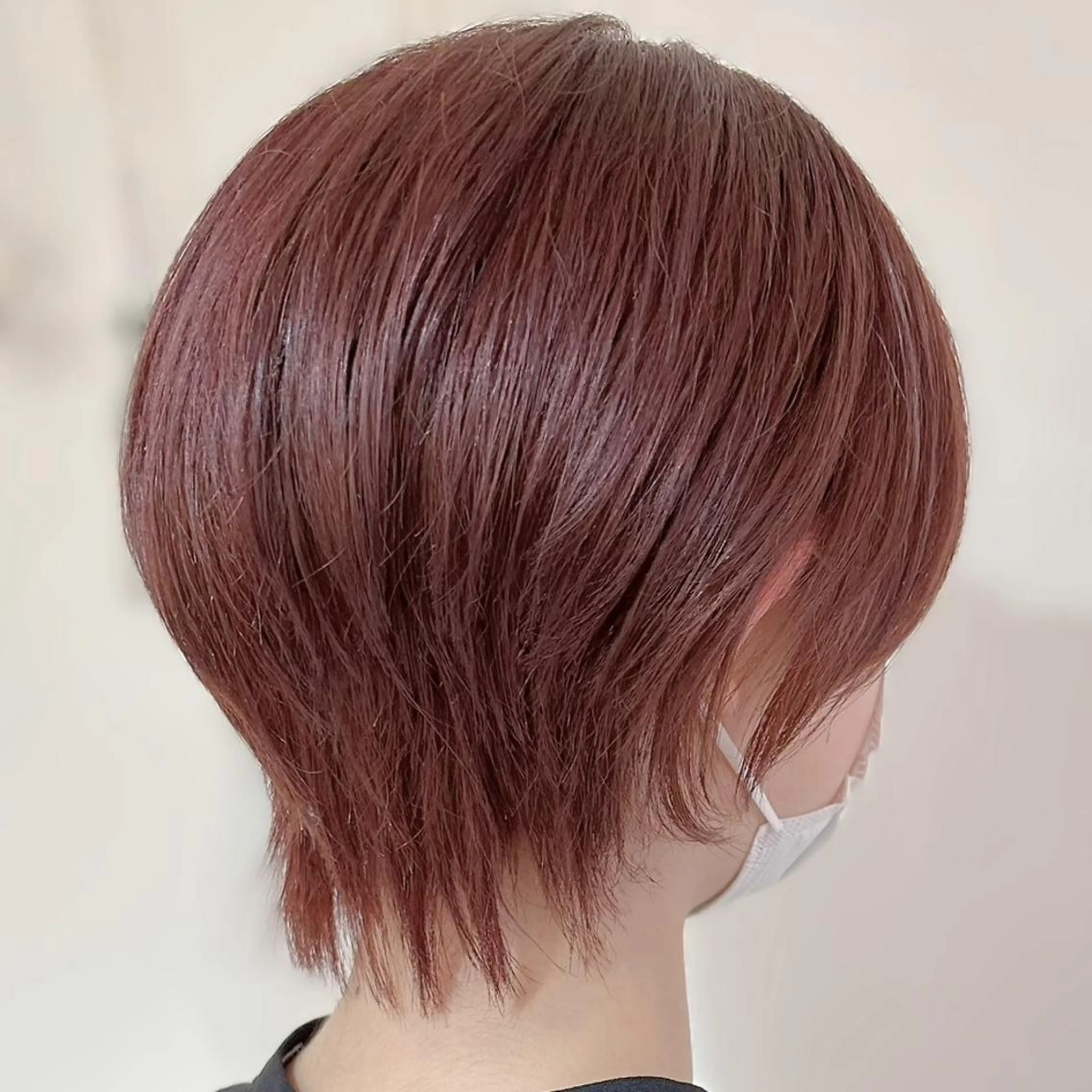 ショート カラー ブリーチ ダブルカラー ブリーチなしカラー レッドカラー くびれヘア カット ヘアカラー トリートメント Halo/長居美容室 ショート/ROKIのヘアスタイル