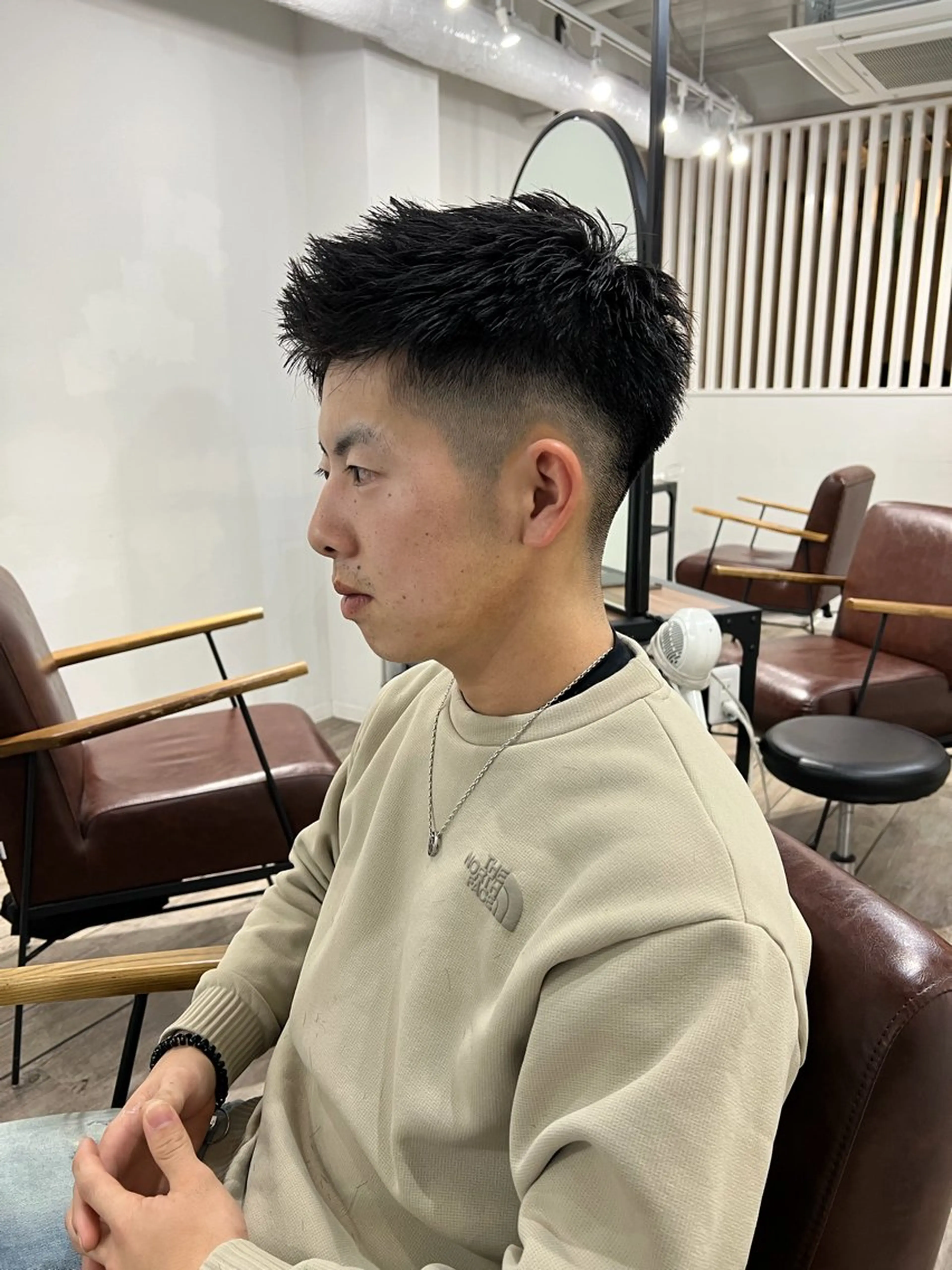 ショート メンズ オールバック アップバング ビジネス モヒカン マッシュ カット アンルポン所属・unlepont 江坂[髪質改善]🪽のヘアスタイル