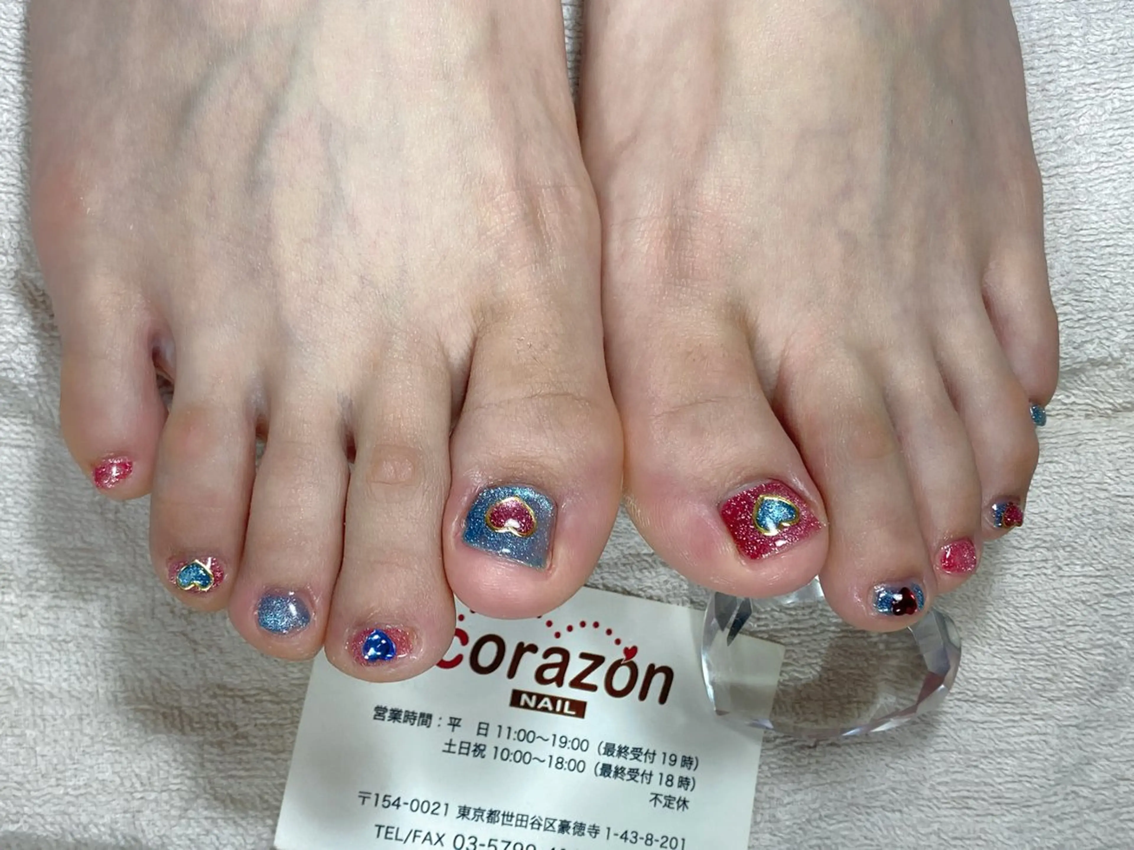 ネイル フットネイル ハート 水色 マグネットネイル ピンク フットネイル corazon所属・ネイリスト aicoのネイルデザイン