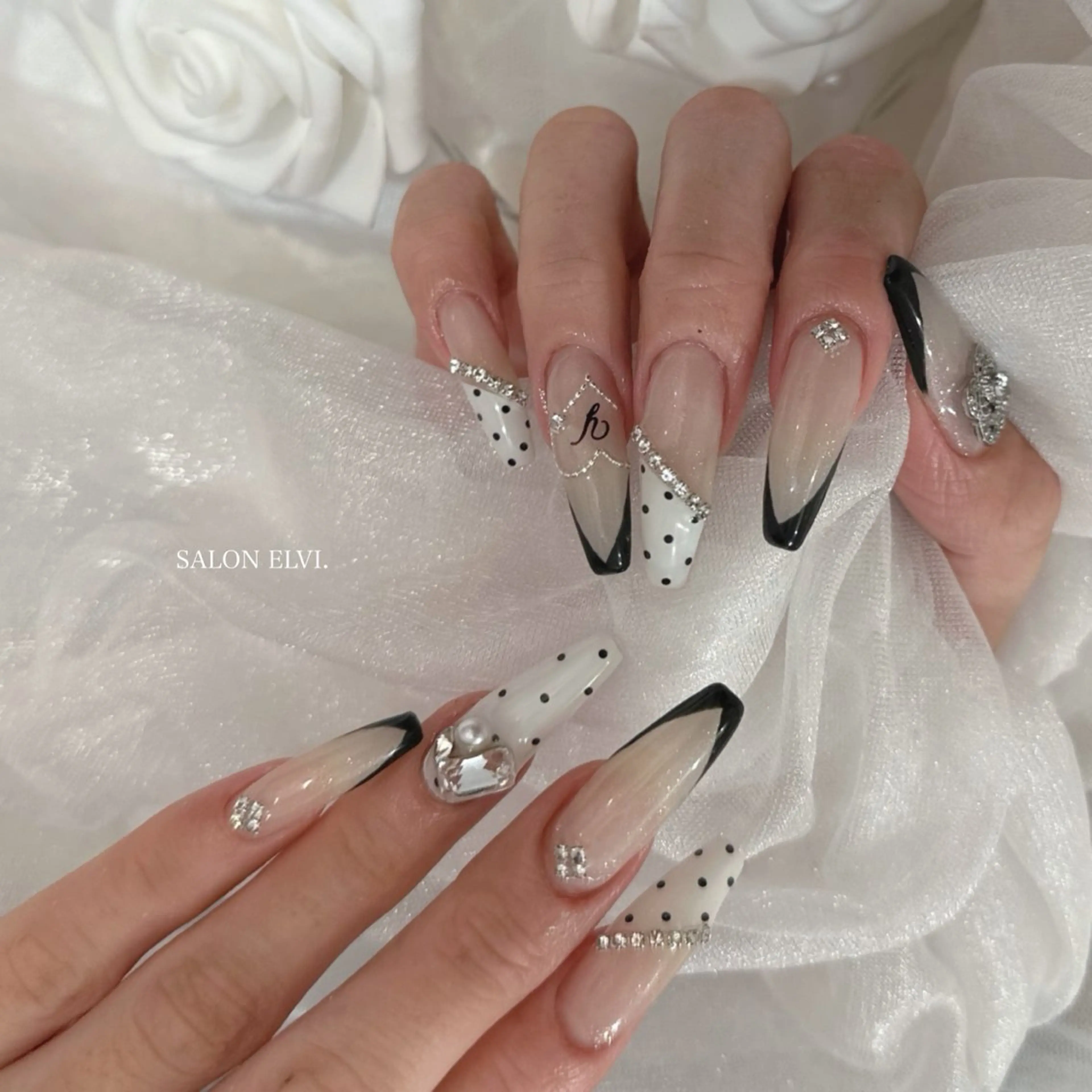 ネイル SALON ELVI.所属・SALON ELVI.のネイルデザイン