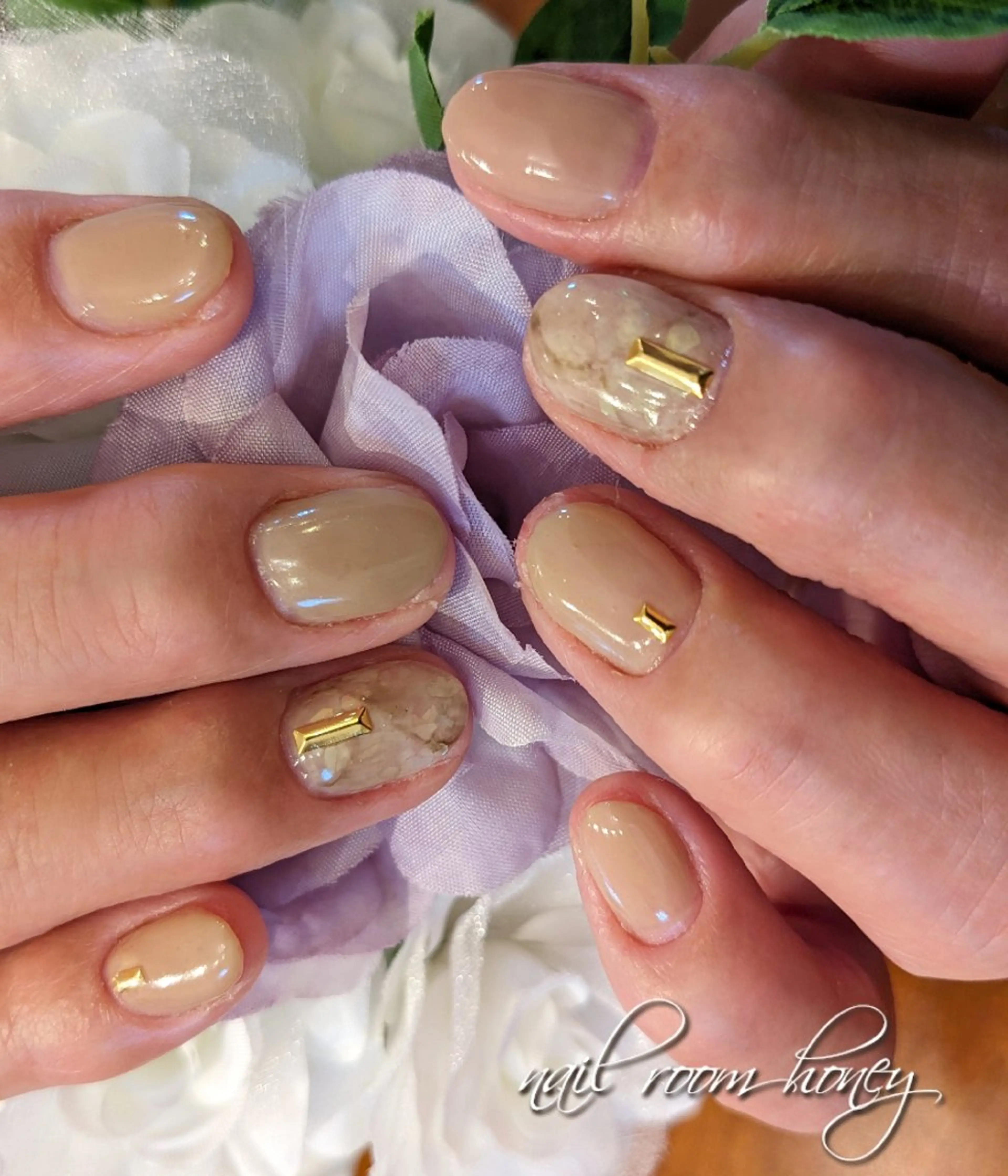 ネイル 大理石ネイル(マーブル) ニュアンスネイル シンプルネイル スクエアネイル ハンドネイル nail room  honeyのネイルデザイン