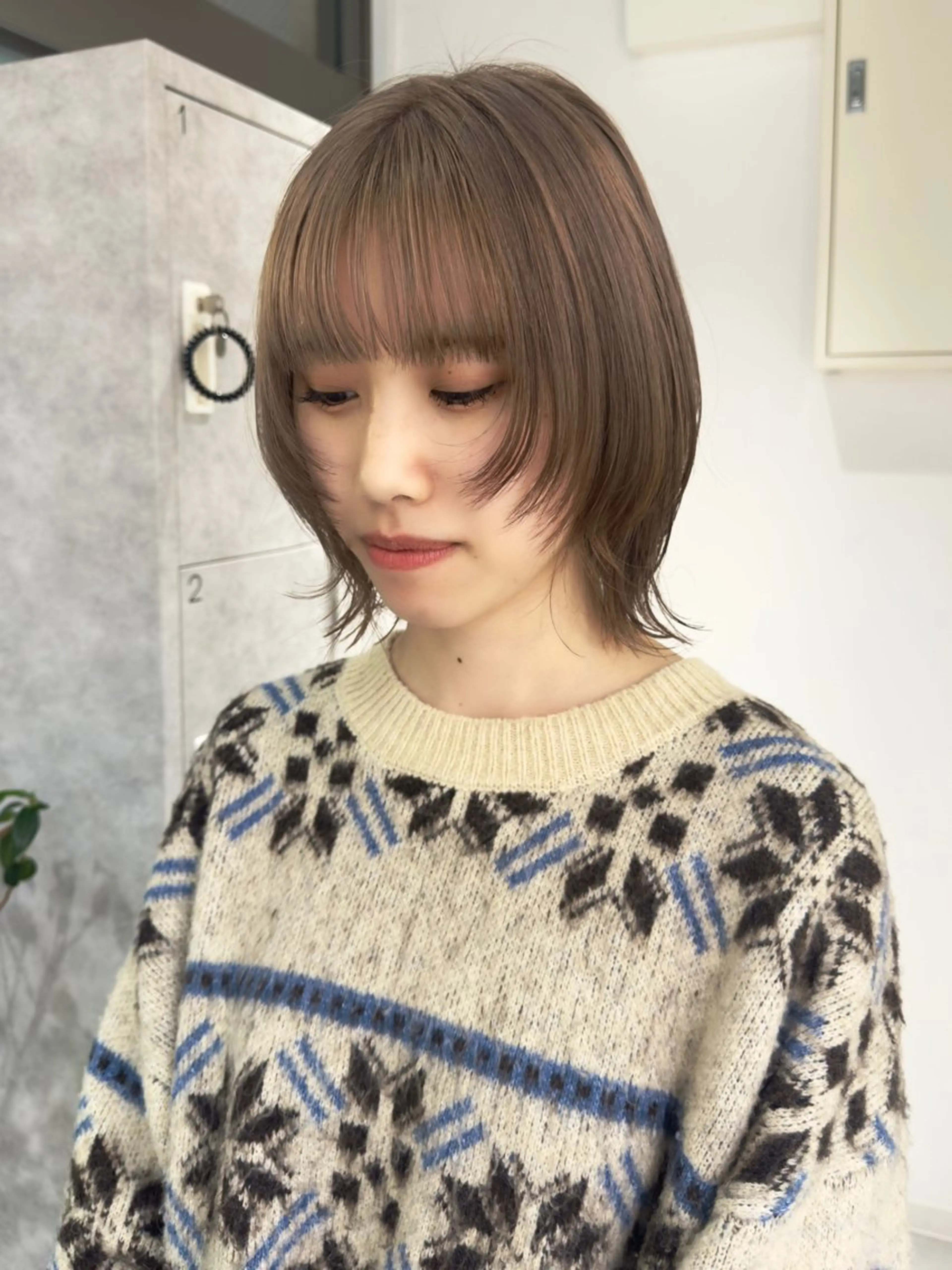 ミディアム カラー カット ヘアカラー 垢抜け/レイヤー/ ハイトーン/アスナのヘアスタイル