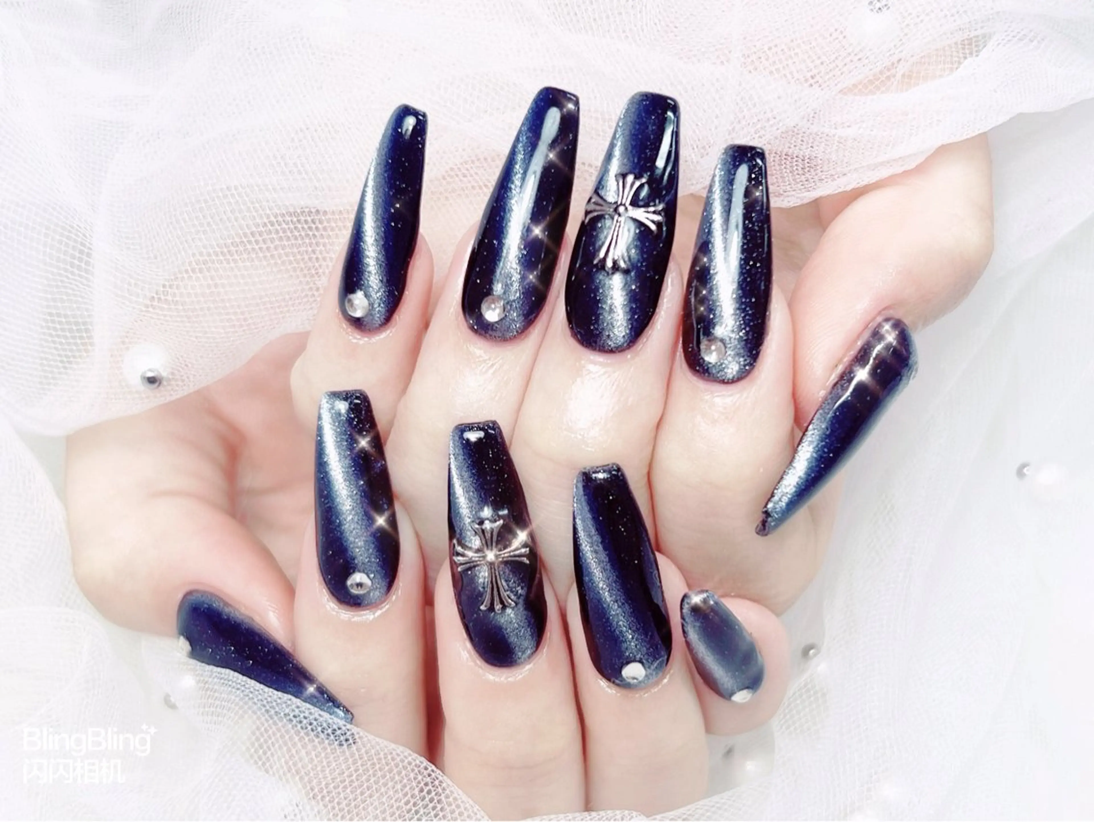 ネイル オーロラネイル チークネイル 長さ出し フットネイル フレンチネイル lily nailのネイルデザイン
