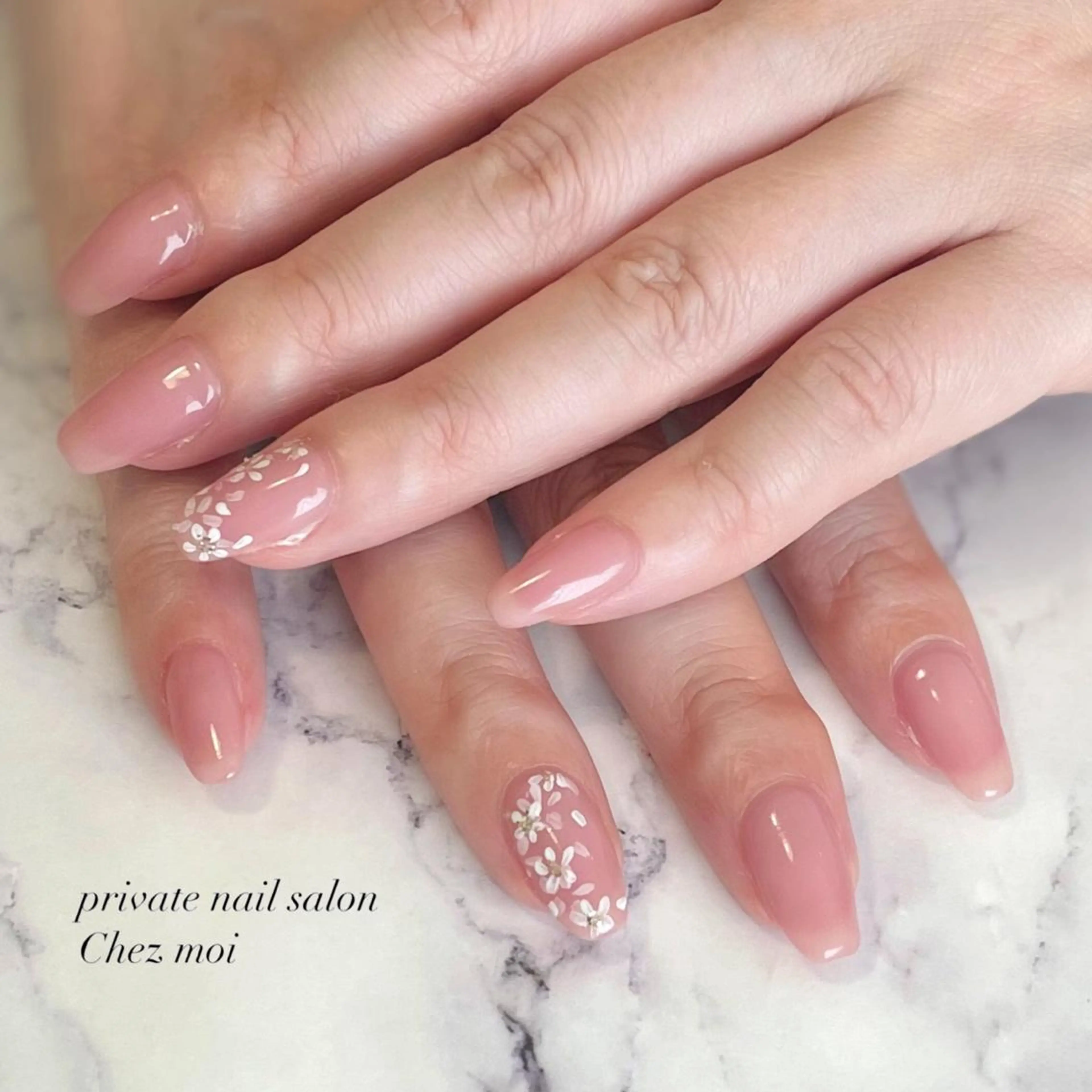 ネイル KOMINE TOMOKOのネイルデザイン