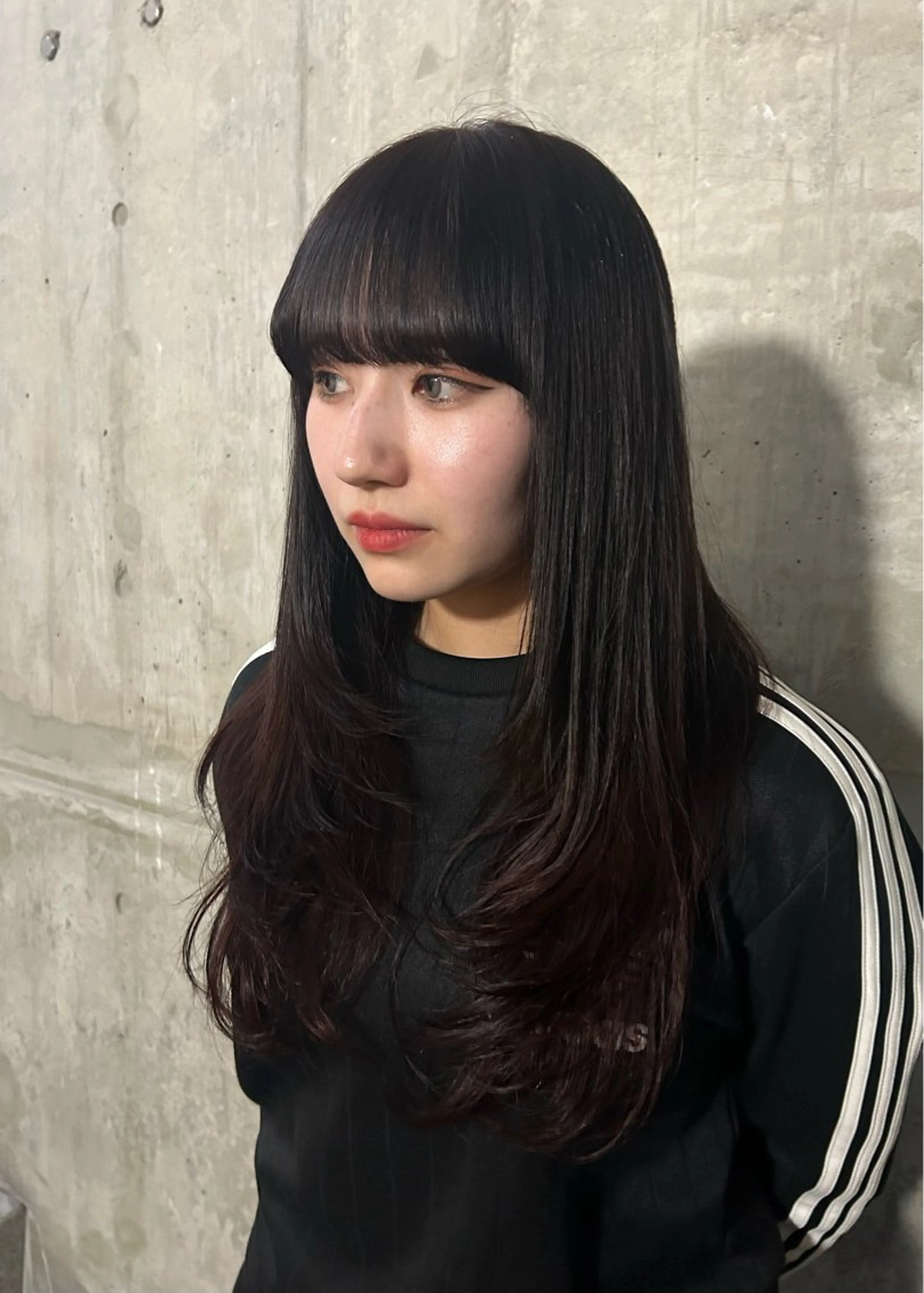 ロング カット ヘアカラー 縮毛矯正 大人っぽベージュ🤍 レイヤーRikutoのヘアスタイル