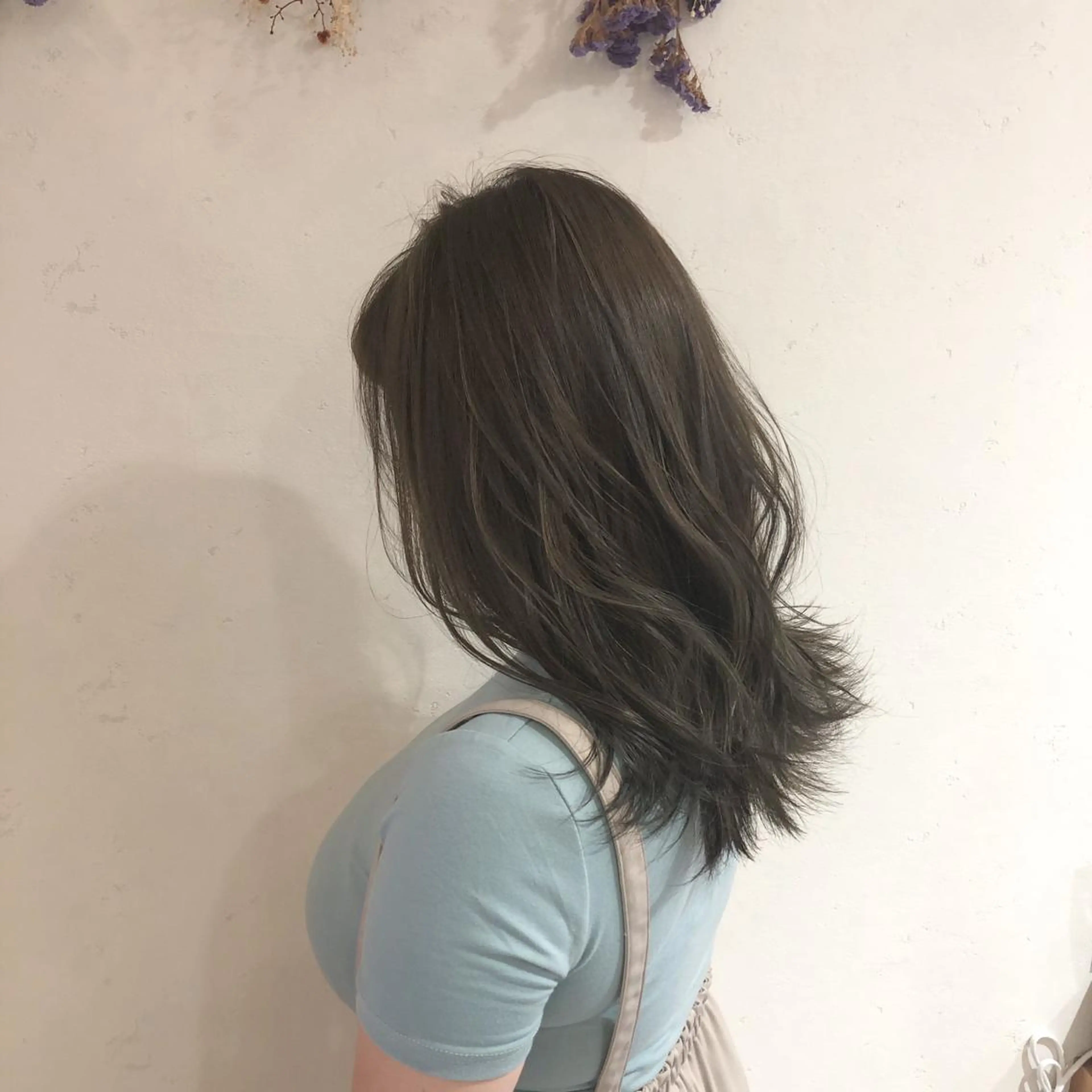 セミロング カラー イルミナカラー カット 縮毛矯正 トリートメント 青山 早希🐾のヘアスタイル